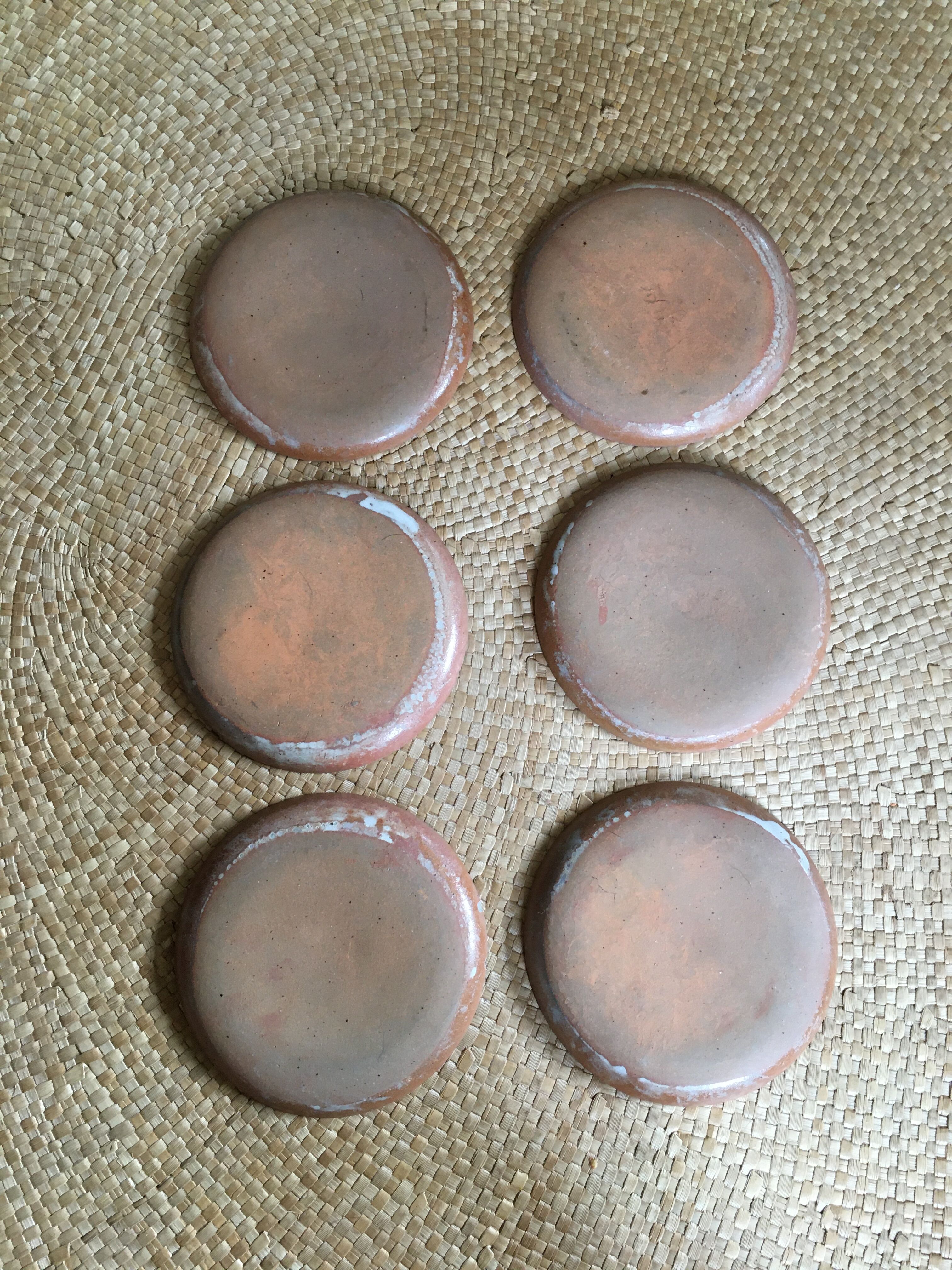 Series of 6 dessert plates in sandstone