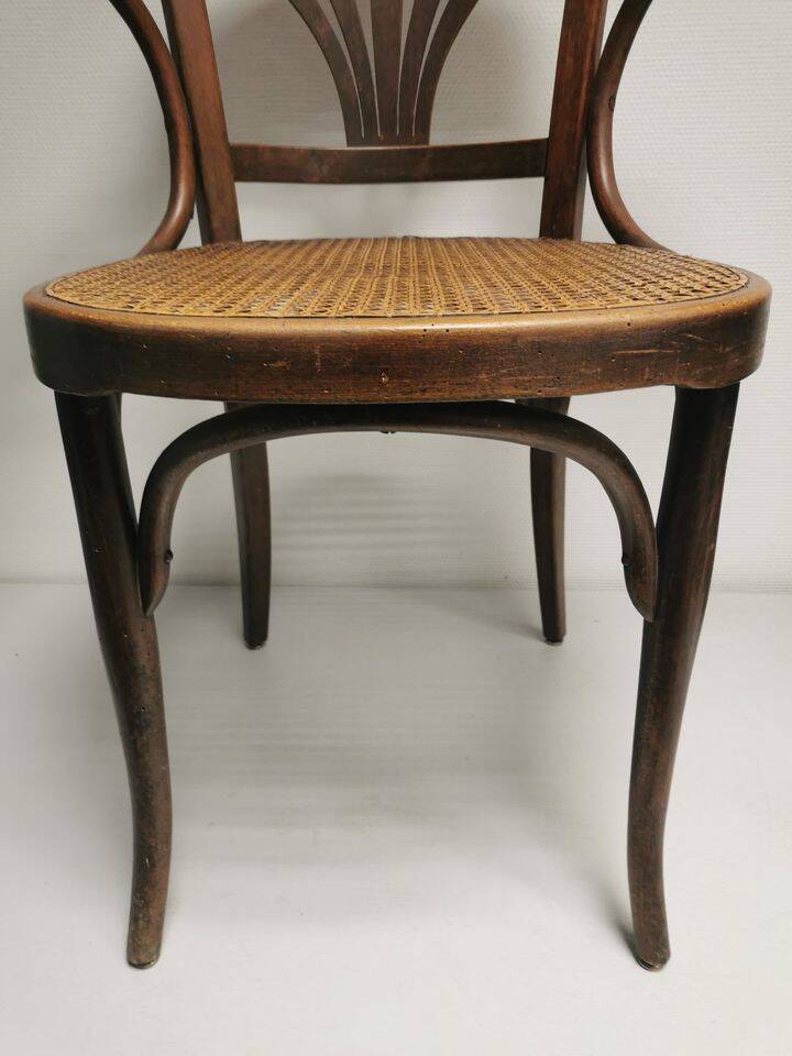 Kohn - old brasserie bar chair, american office chair sitting tanned