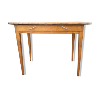 Vintage desk table in solid oak with 1 drawer.