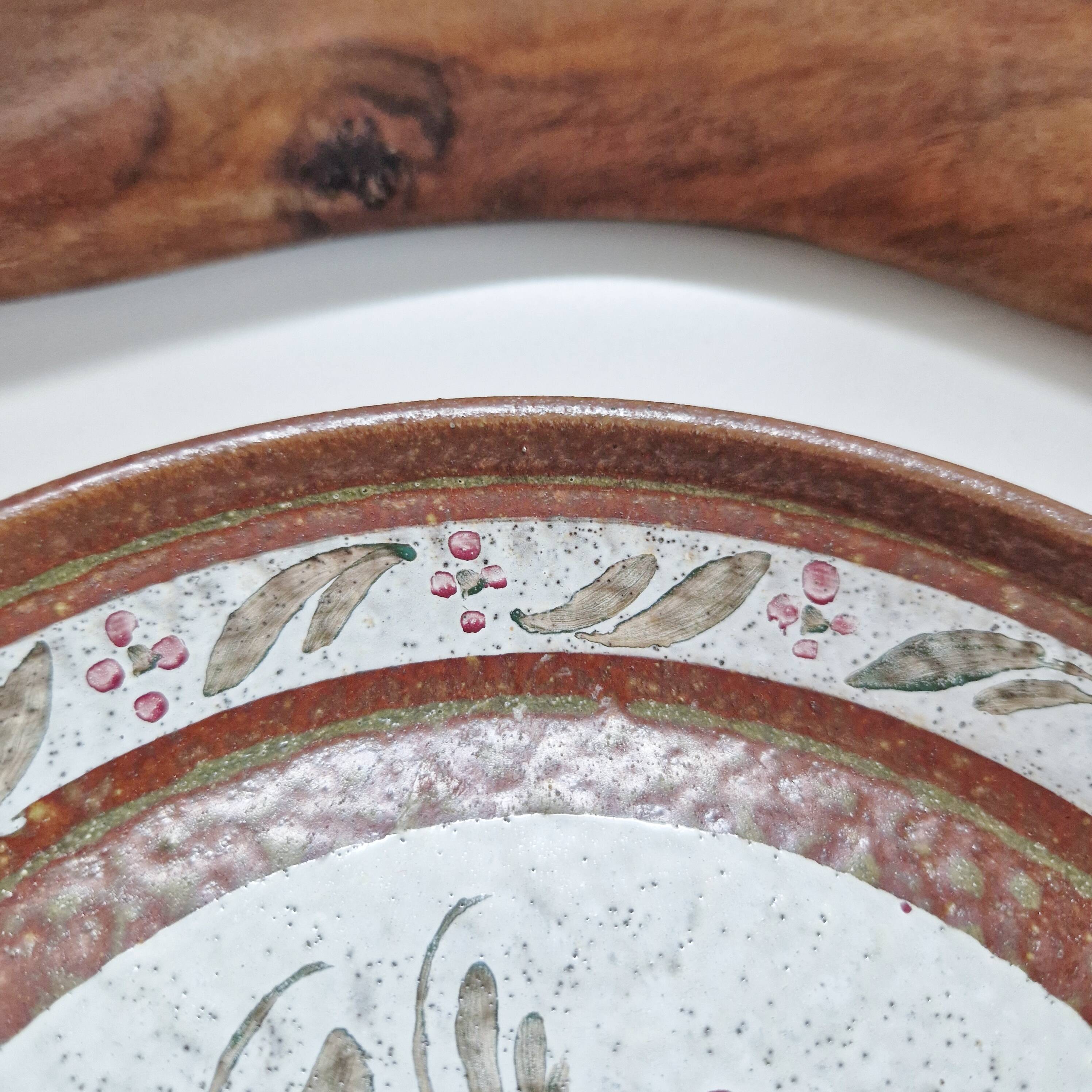 Keraluc quimper stoneware plate with pink flower motif, hand-decorated, 22 cm