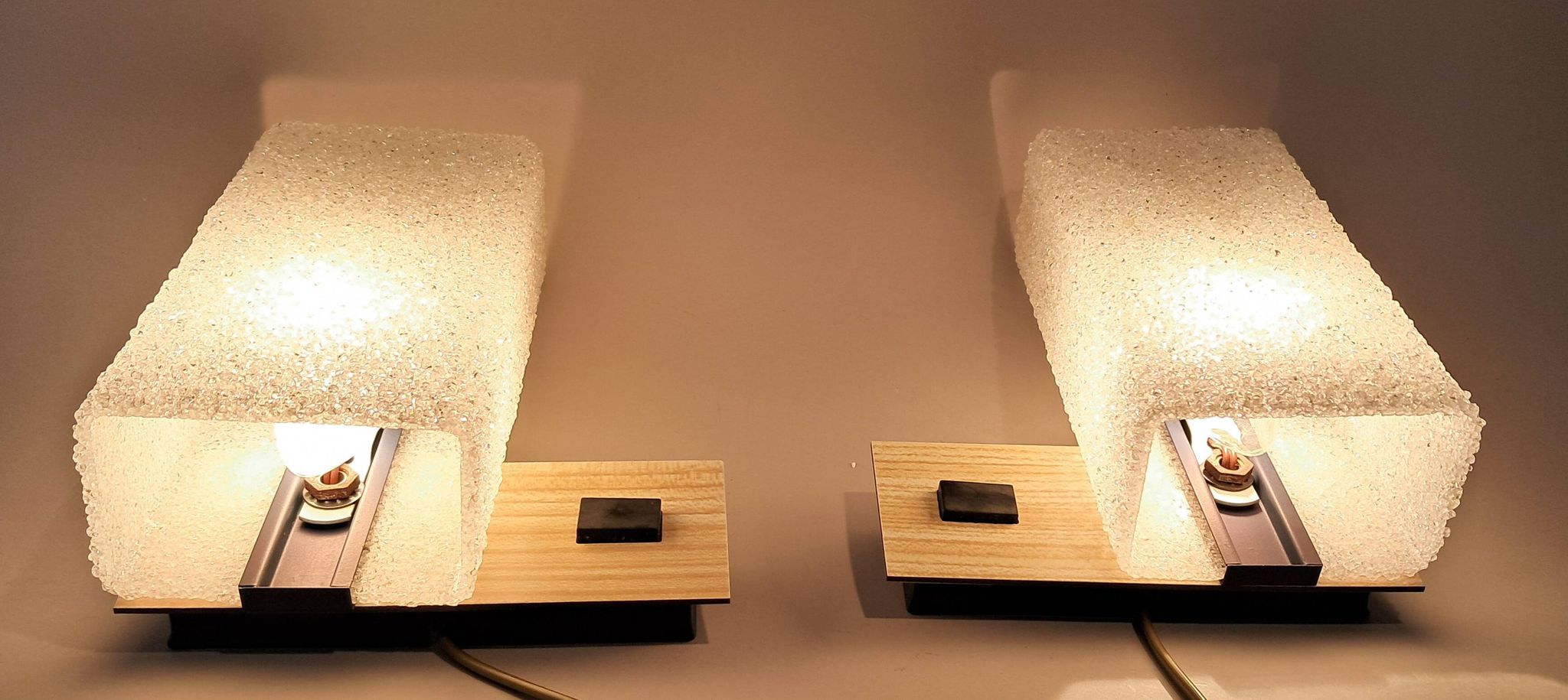 Pair of modernist wall lights 1950/1960 in metal and perspex.