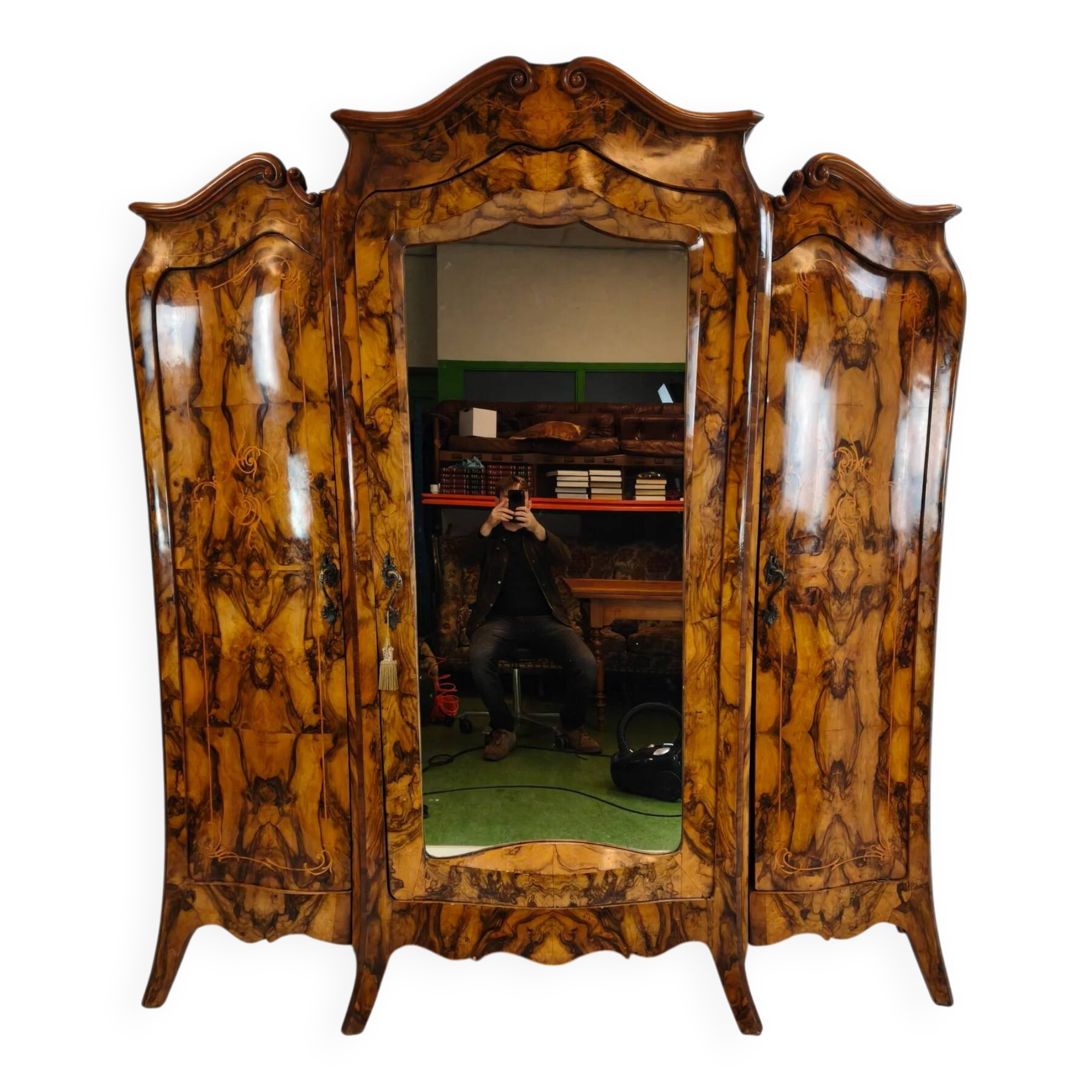 Large antique Italian armoire / wardrobe – burl walnut, bombé shape