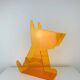 Porte-revues chien en plexiglas orange, vintage