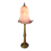 bronze and brass lamp with a pink speckled glass shade 43x14 electric ref