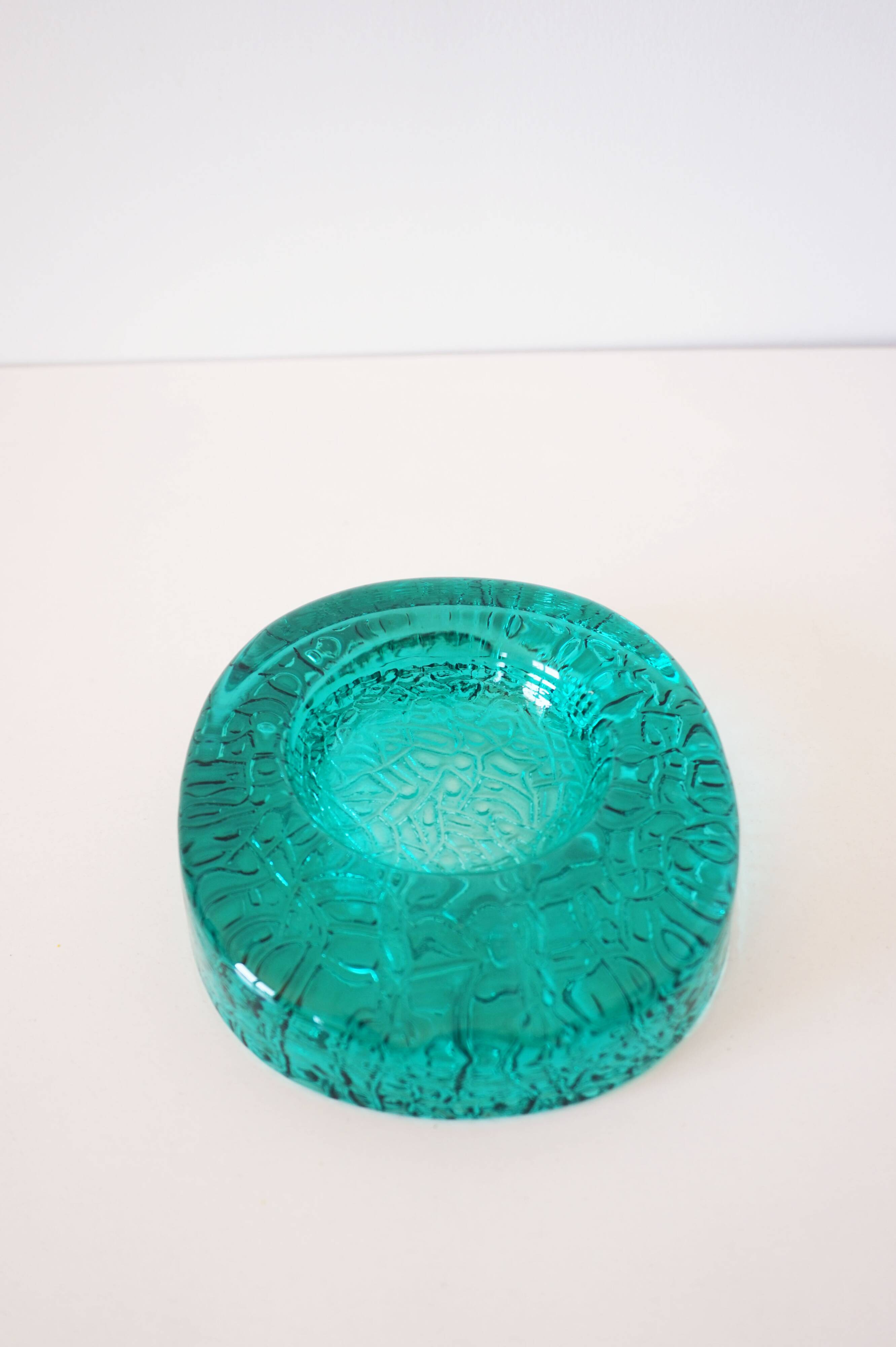 Turquoise annealed glass pocket empty