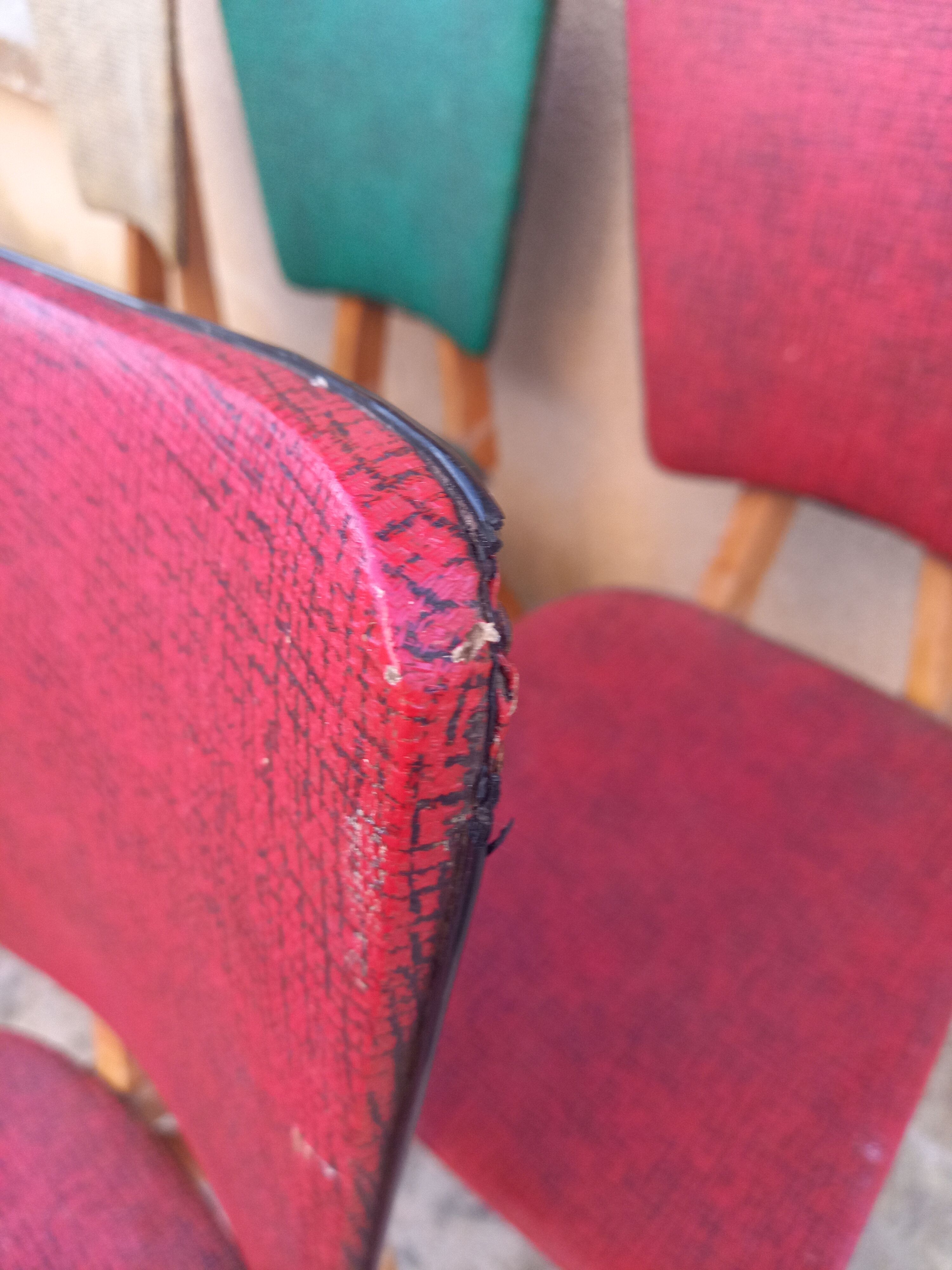 6 vintage 1950 Skaï chairs and wood