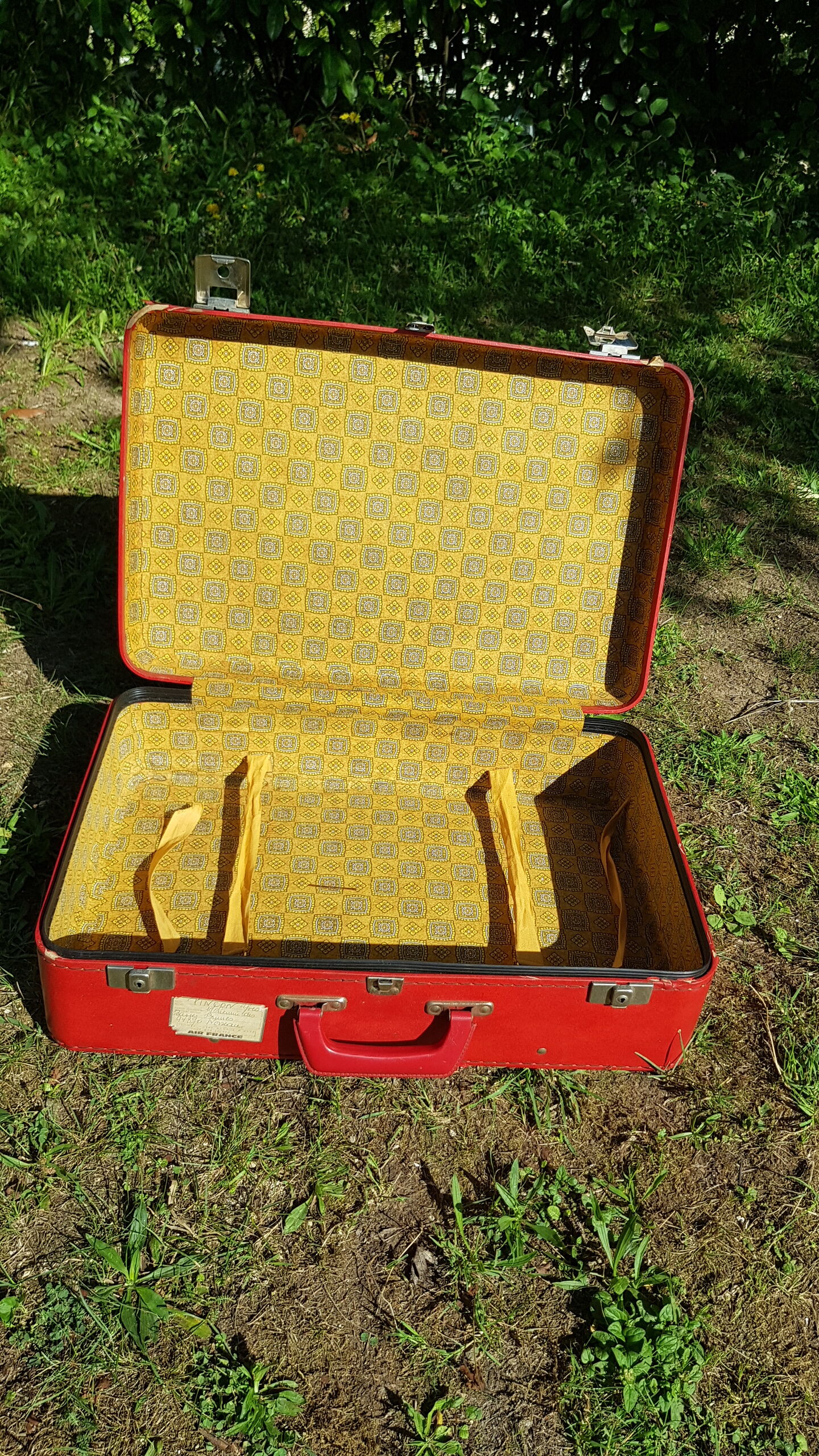 Valise vintage rouge