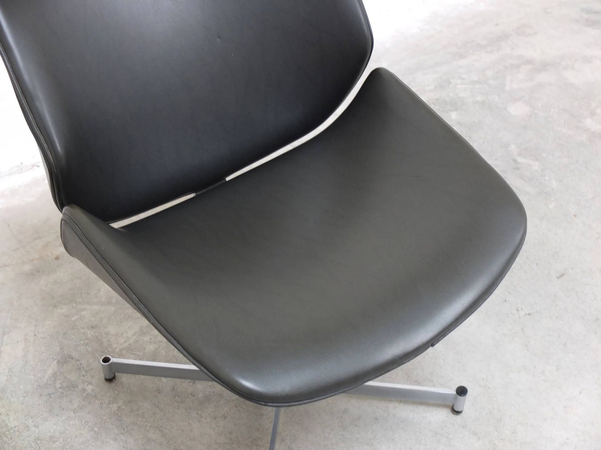 Mid-century 'Exquis' side chair by Geoffrey Harcourt for Artifort, 1967