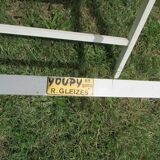 Table and 2 folding garden chairs