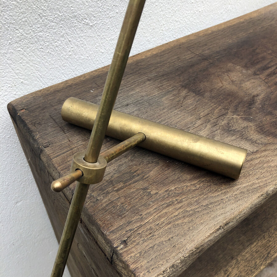Counterweight diabolo lamp to be installed, double lampshade