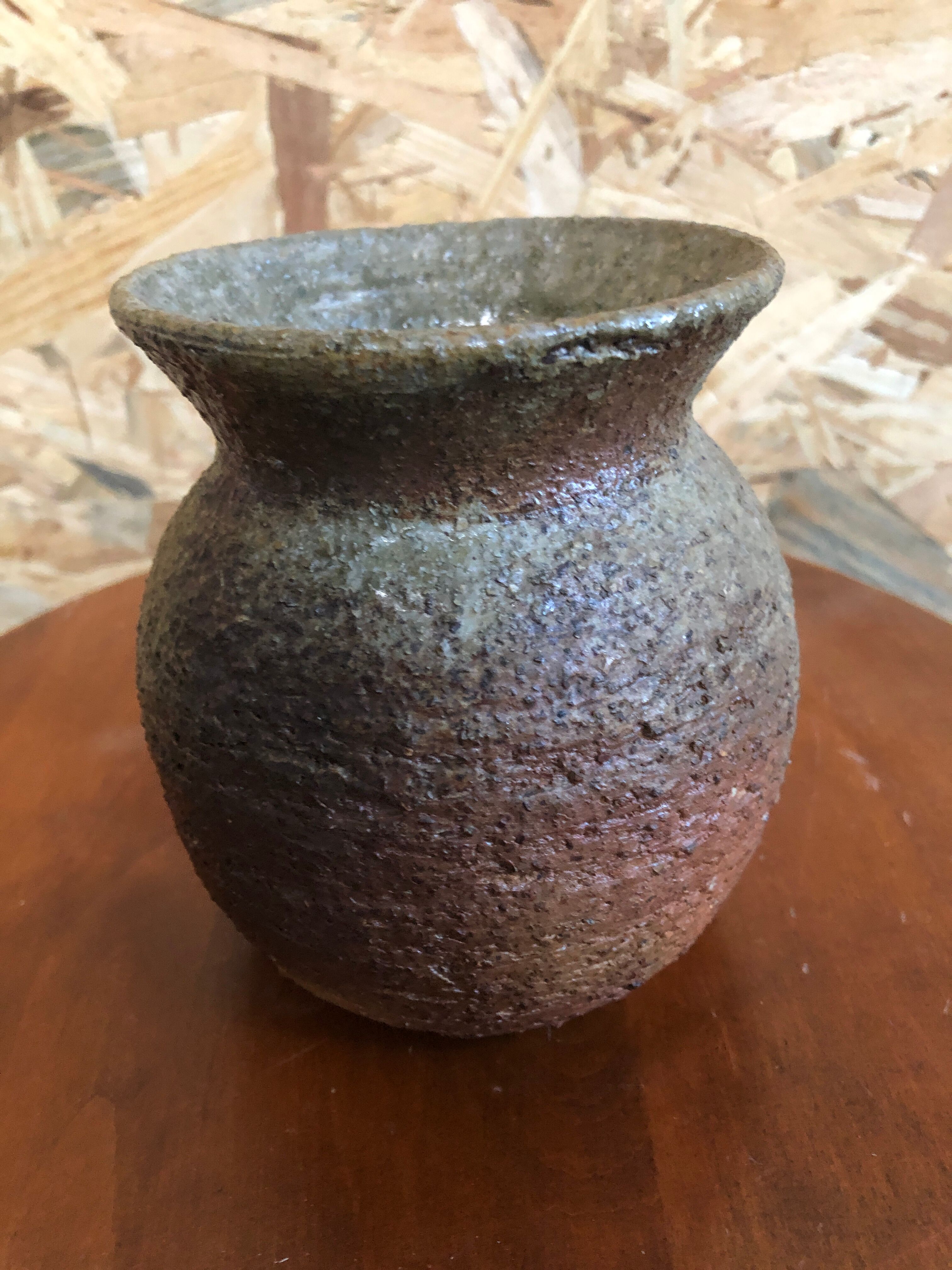 Old gray sandstone vase signed deco 70s vintage