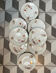 8 assiettes en porcelaine fleurie, fin XIXeme