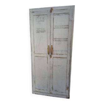 Armoire parisienne