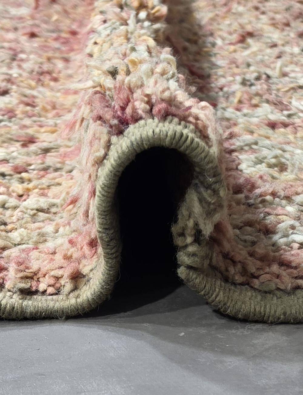 Vintage Berber Rug - 298 x 203 cm