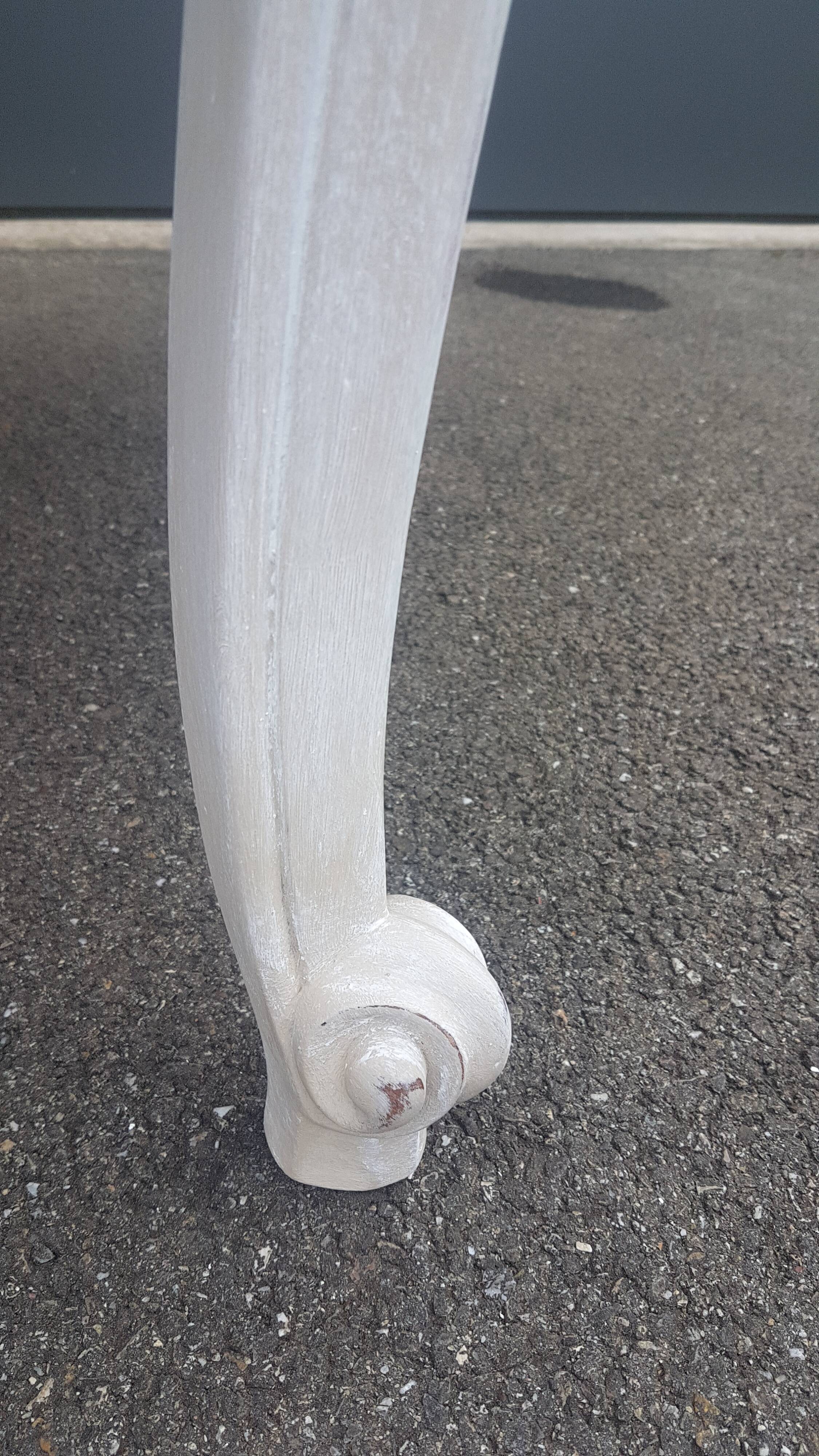 Dining table Louis XV style extendable