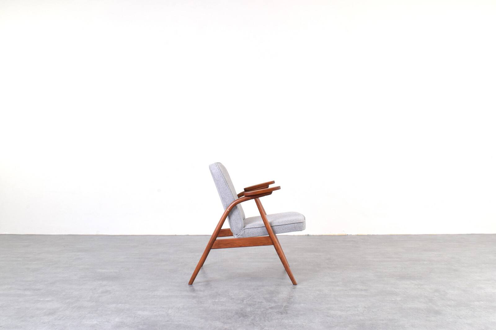 Mid-Century Polish Lounge Chair, 1960s.