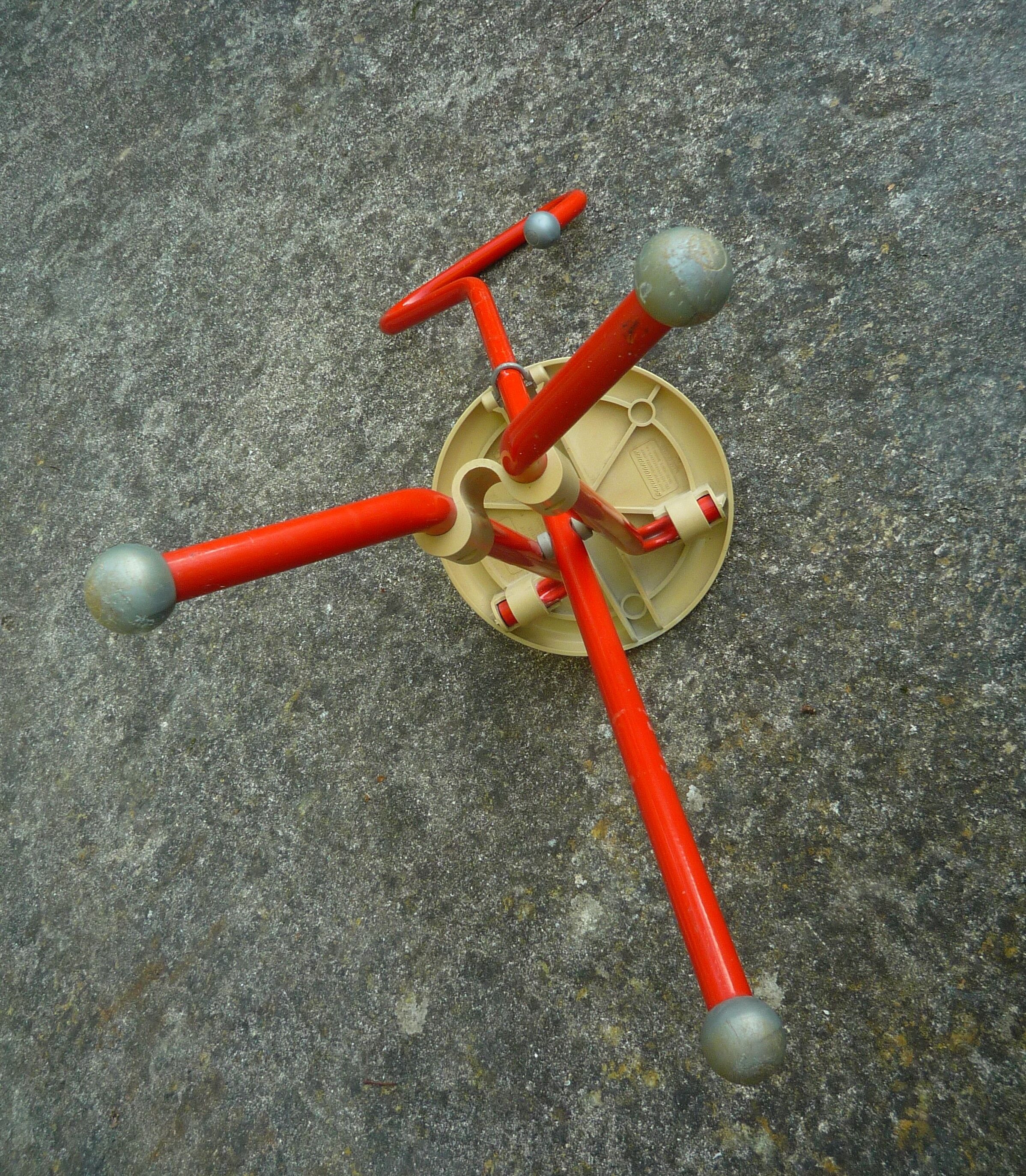 Ulisse cane stool/folding chair, red, Ivan Loss design, vintage Italian 1980s