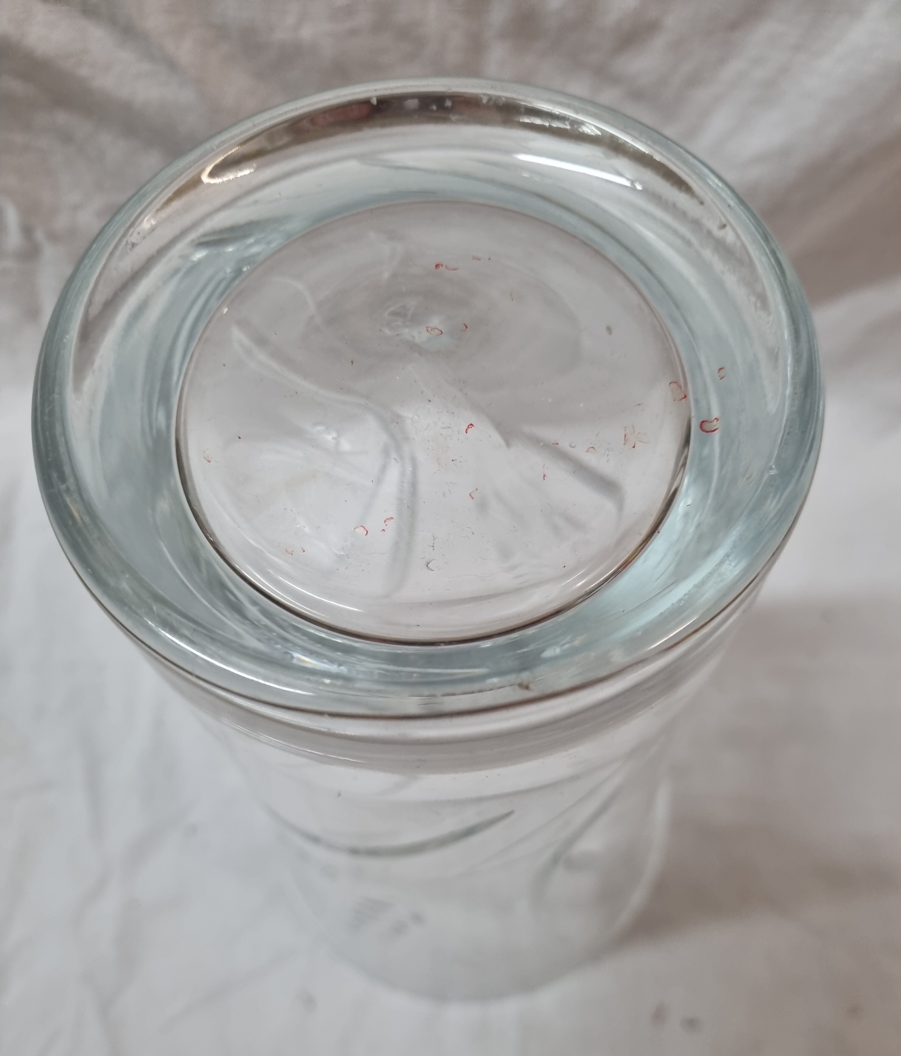 Vase en verre gravé de 1980