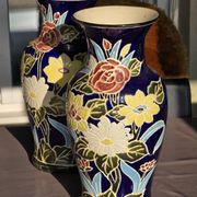Pair of Dien Thao cobalt blue vases, 20th century.