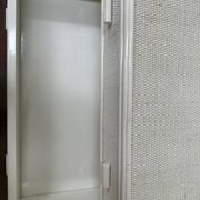 Commode en rotin blanc