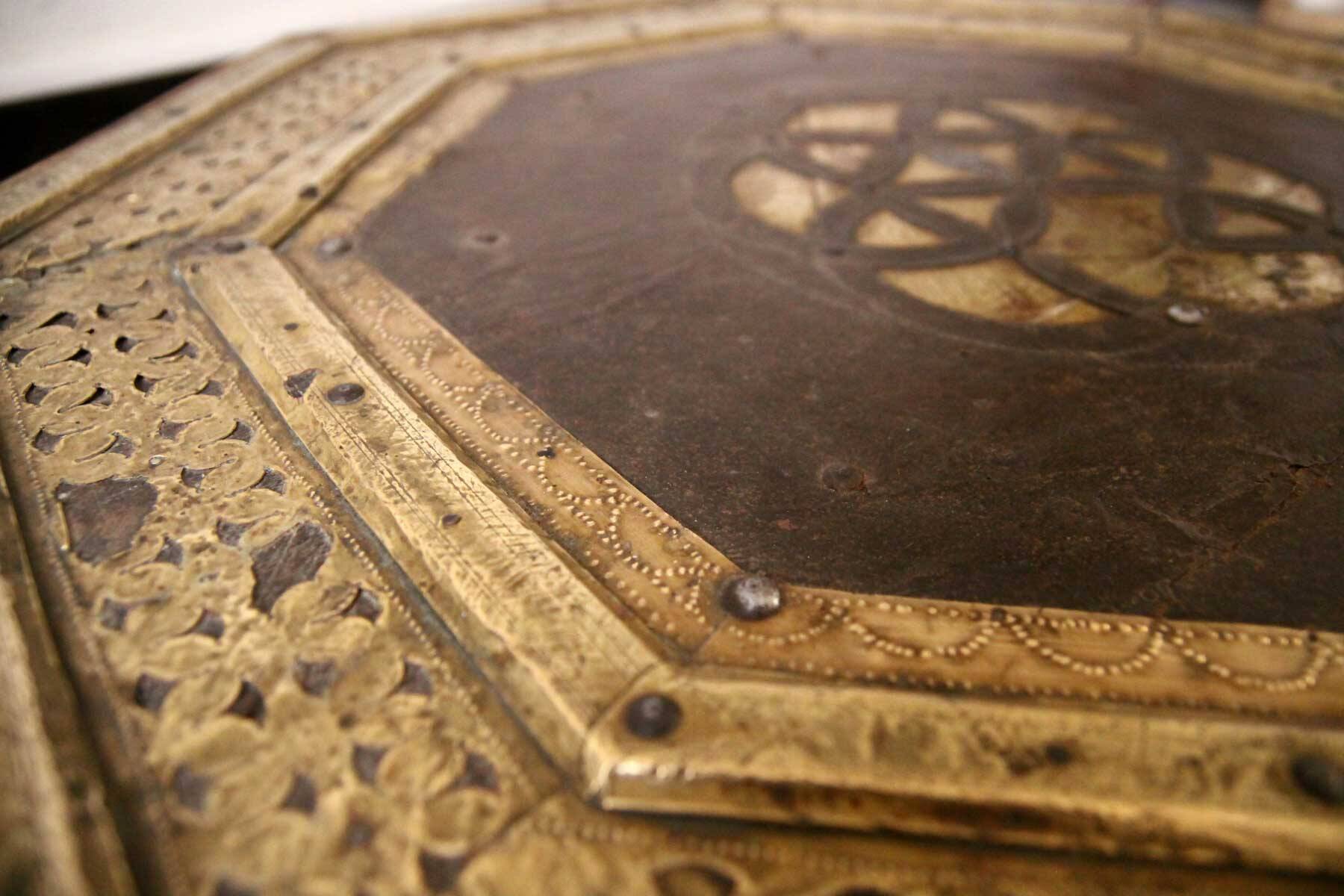 Bajot Indian coffee table