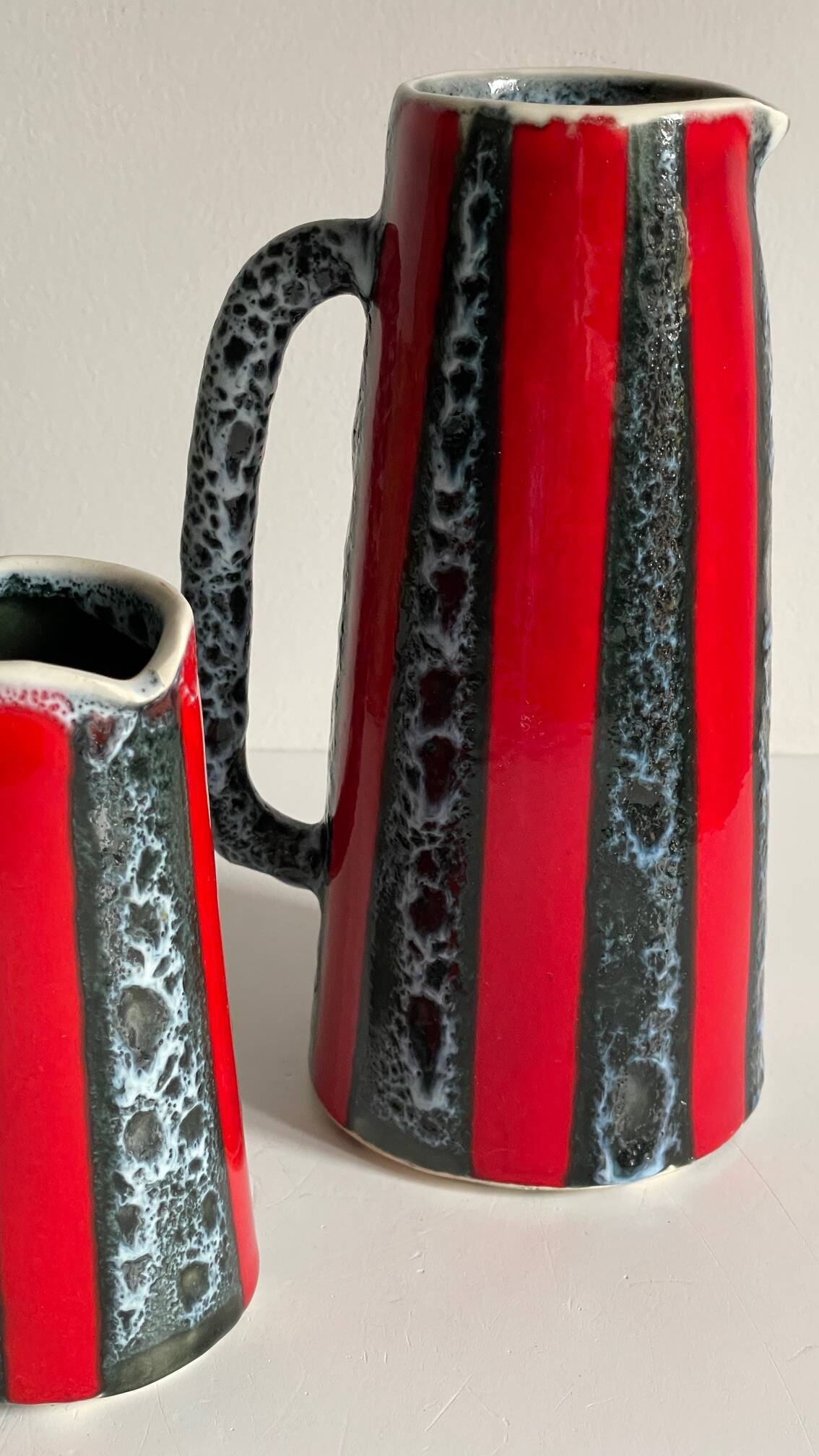 2 pichets, vases vintage en céramique d’art Luc Vallauris