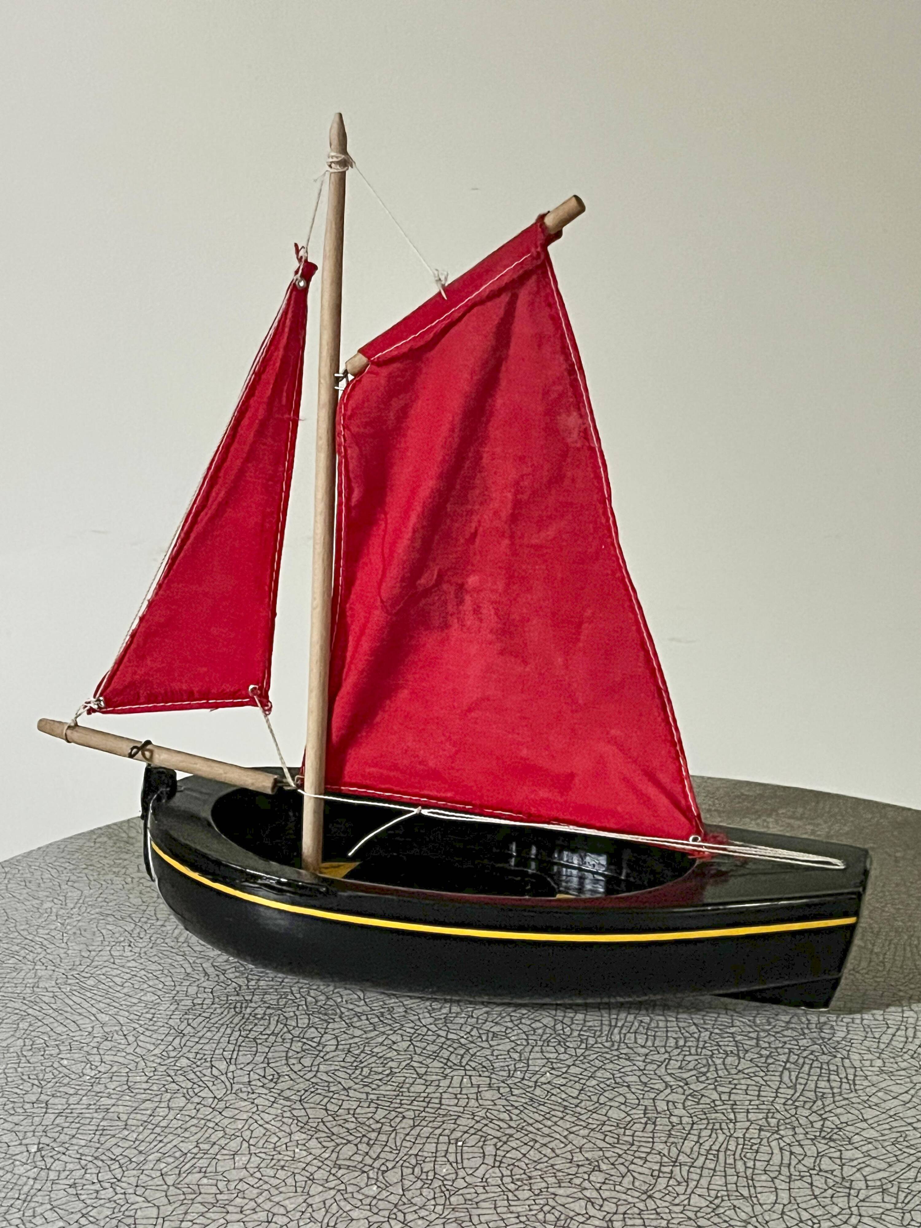 Tirot brand basin sailboat, model 206, vintage toy.
