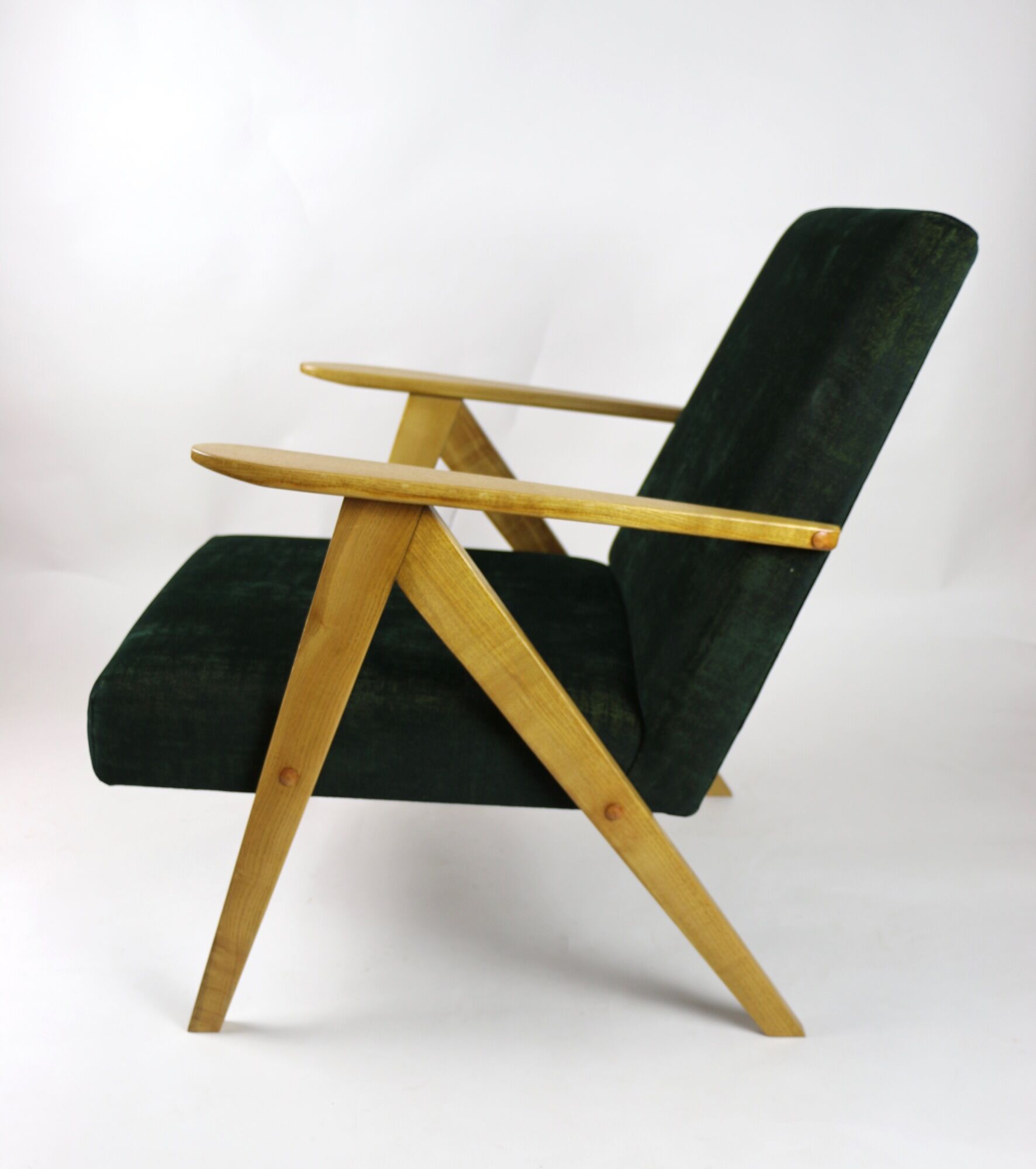 Fauteuil vintage velours verts Var B310 années 1970