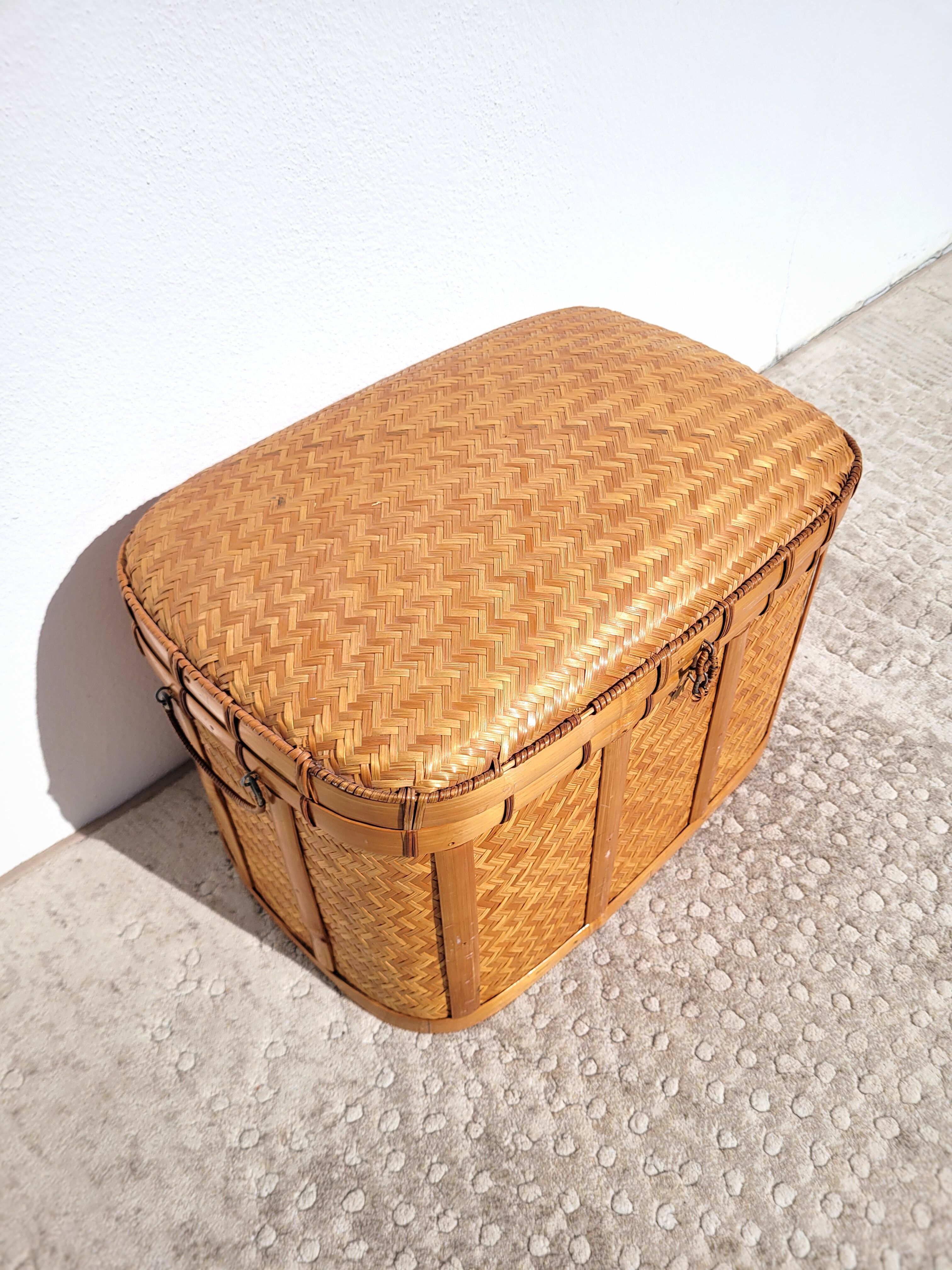 Chest bamboo trunk