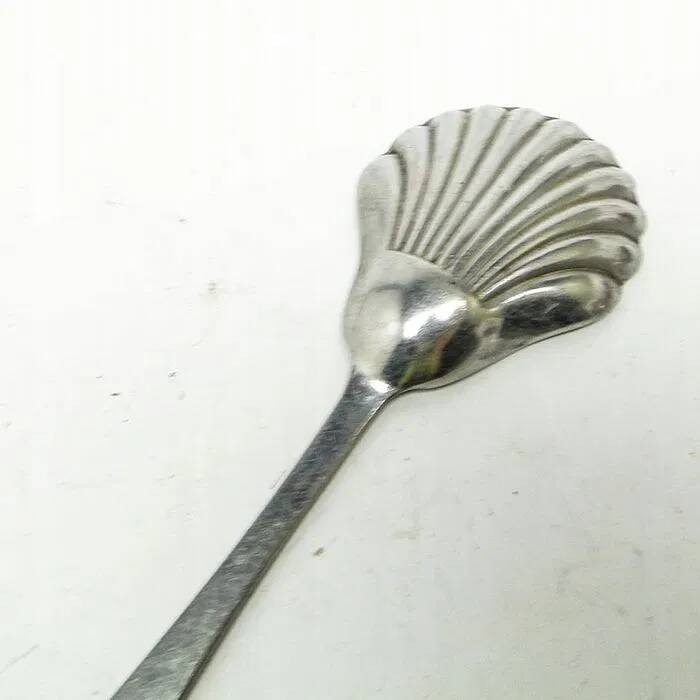 C1v art deco - sugar spoon shell