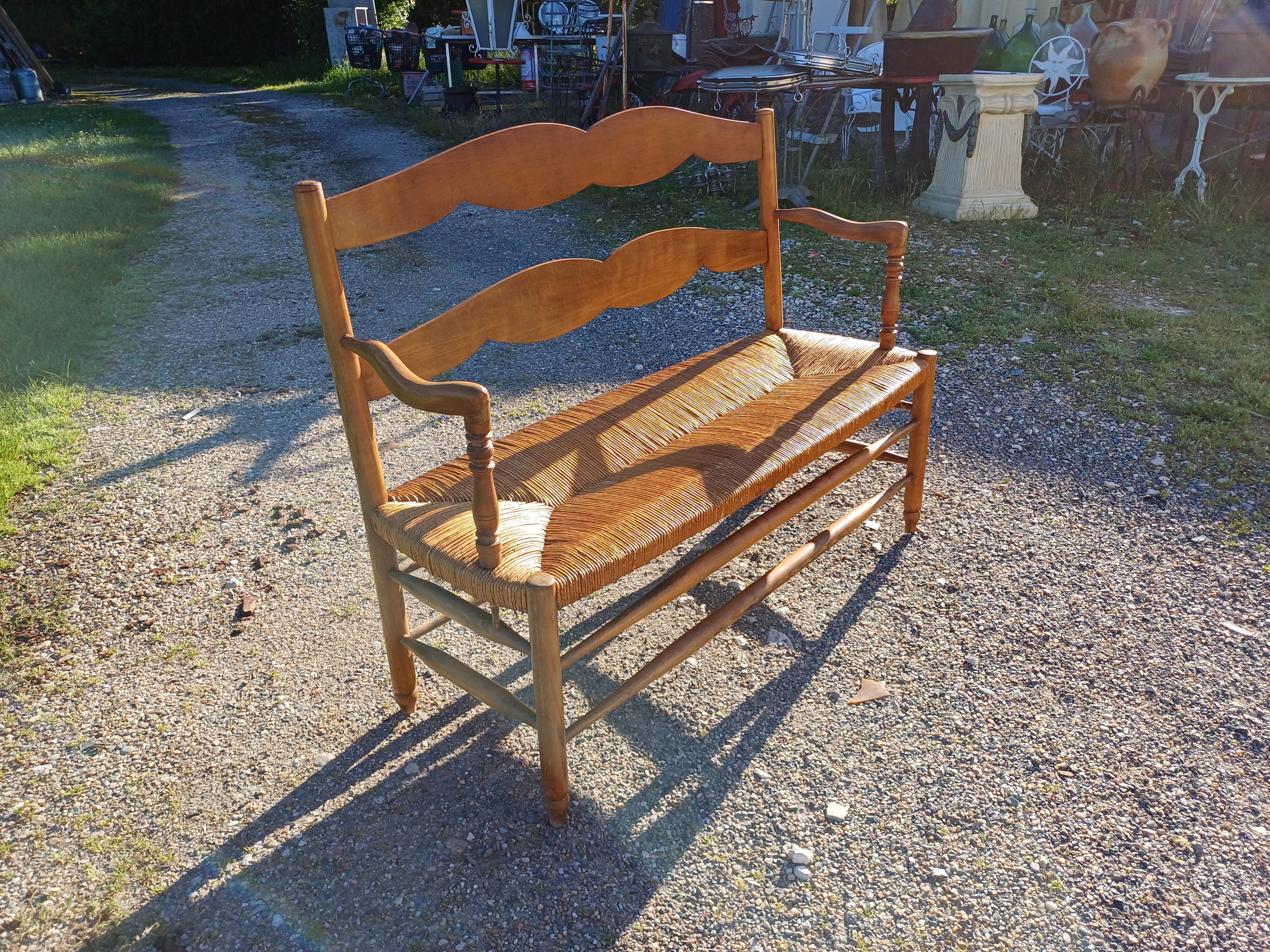 3-Person Bench with Old-fashioned Mulching