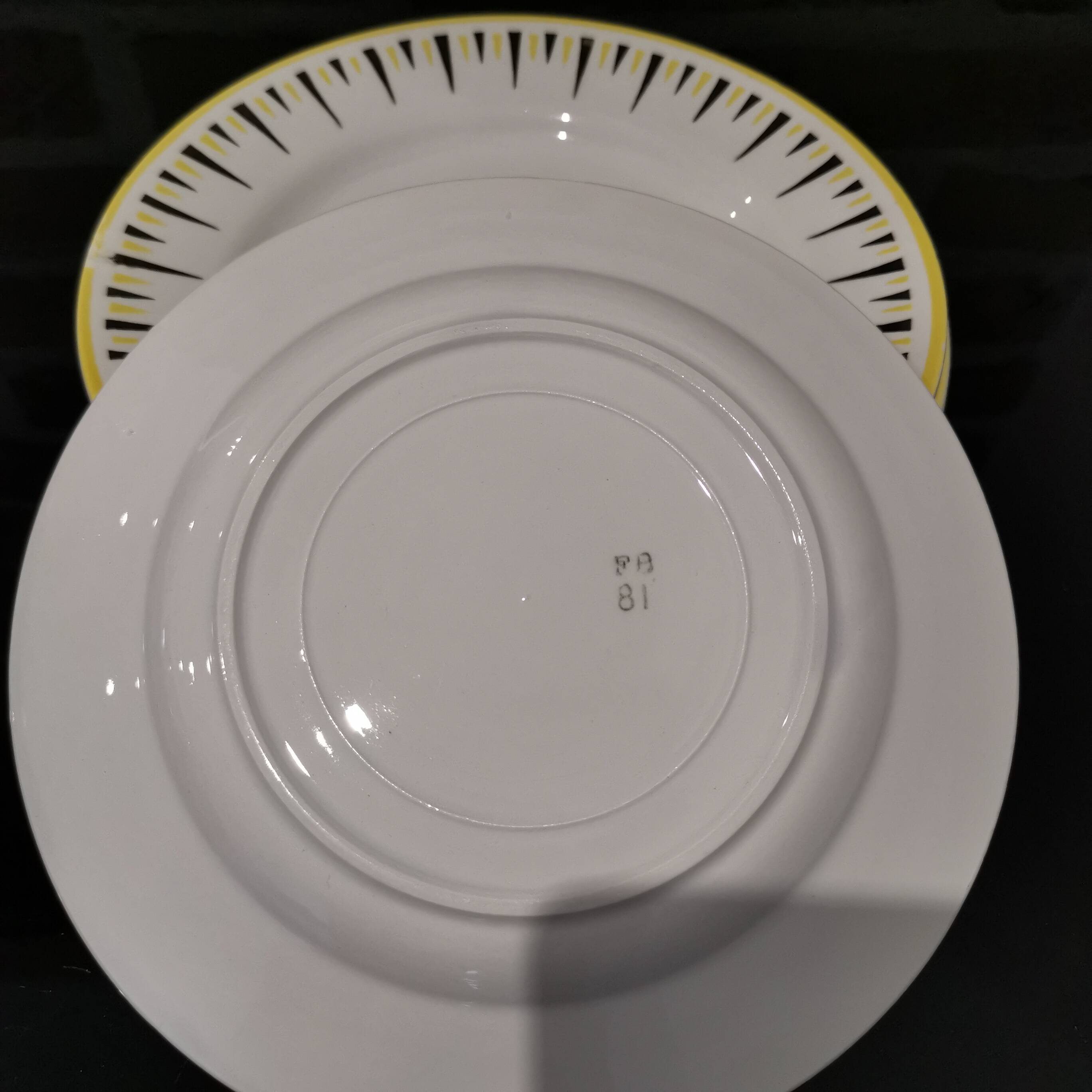 6 dessert plates from the 50s in yellow & black Badonviller earthenware