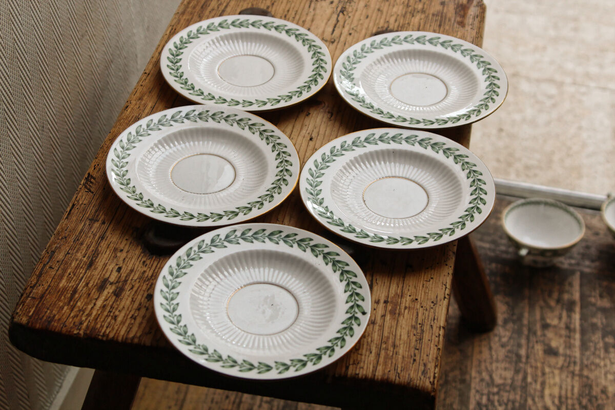 Set of cups and saucers, Sarreguemines porcelain, decoration "laurels"