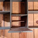 Wall shelf with lockers