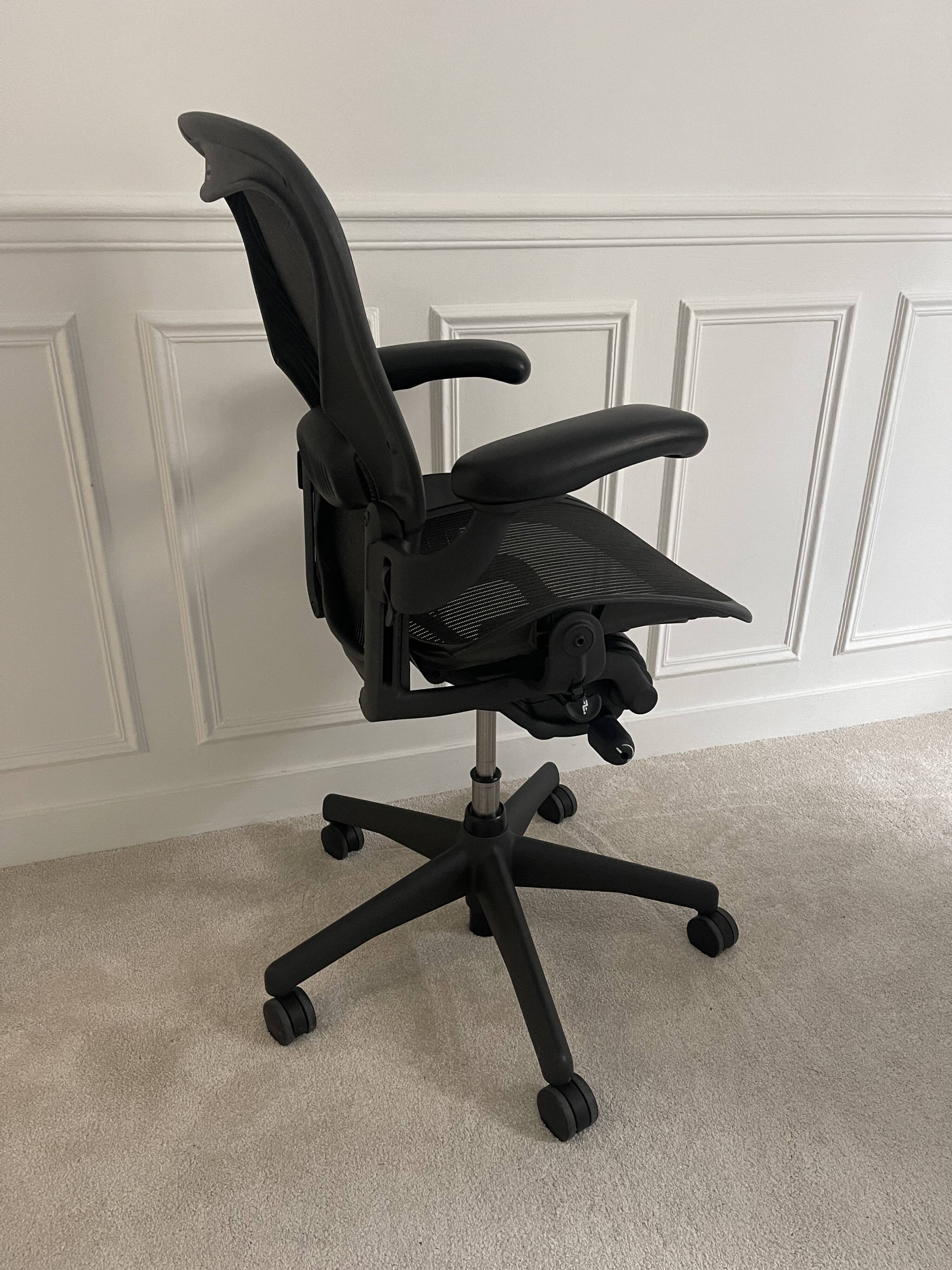 HERMAN MILLER Aeron Office Chair