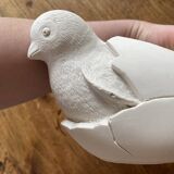 Chick in its egg, decorative plaster - empty pocket