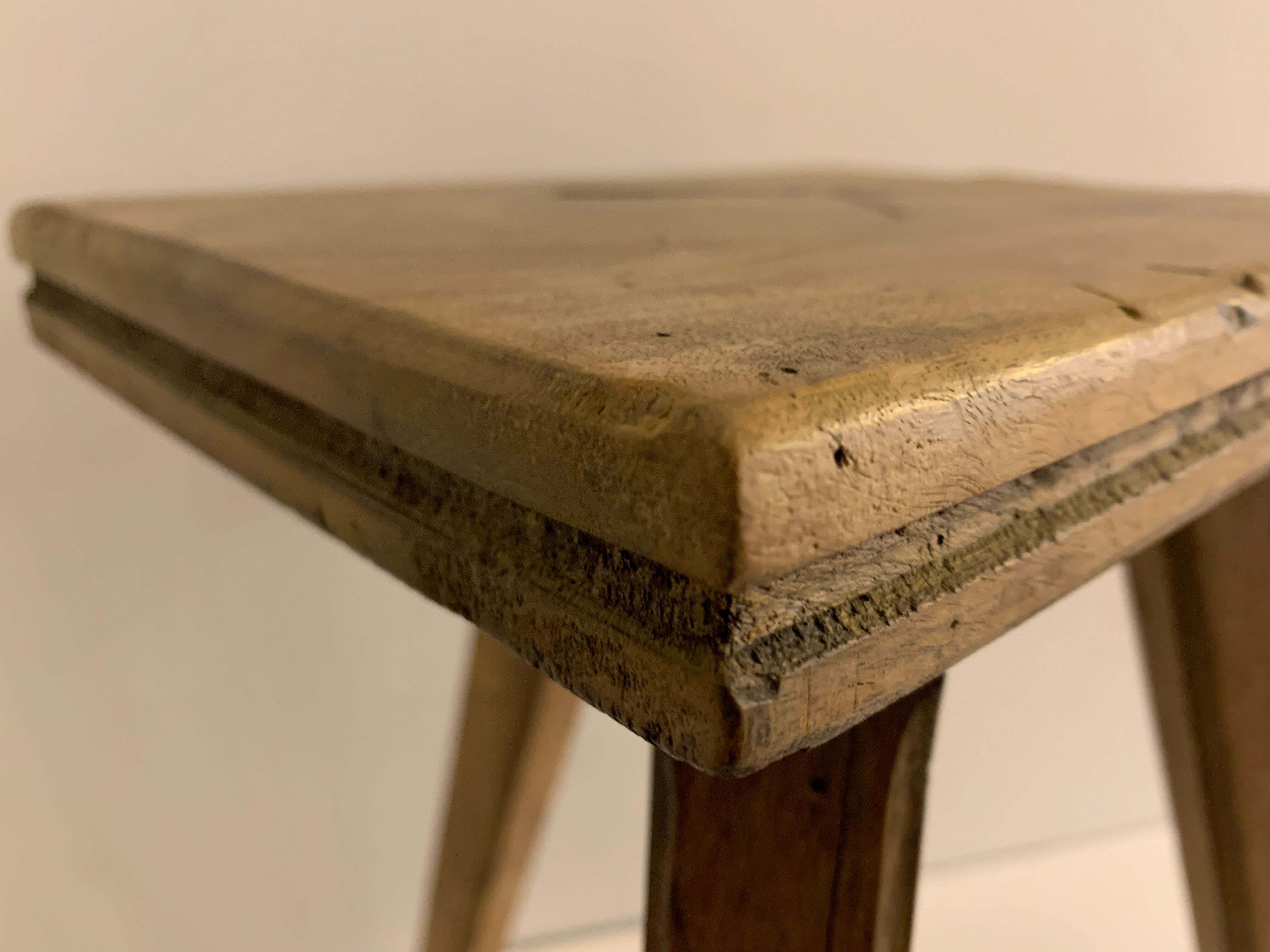 Pair of wooden stools rectangualaires, tripods and handicrafts