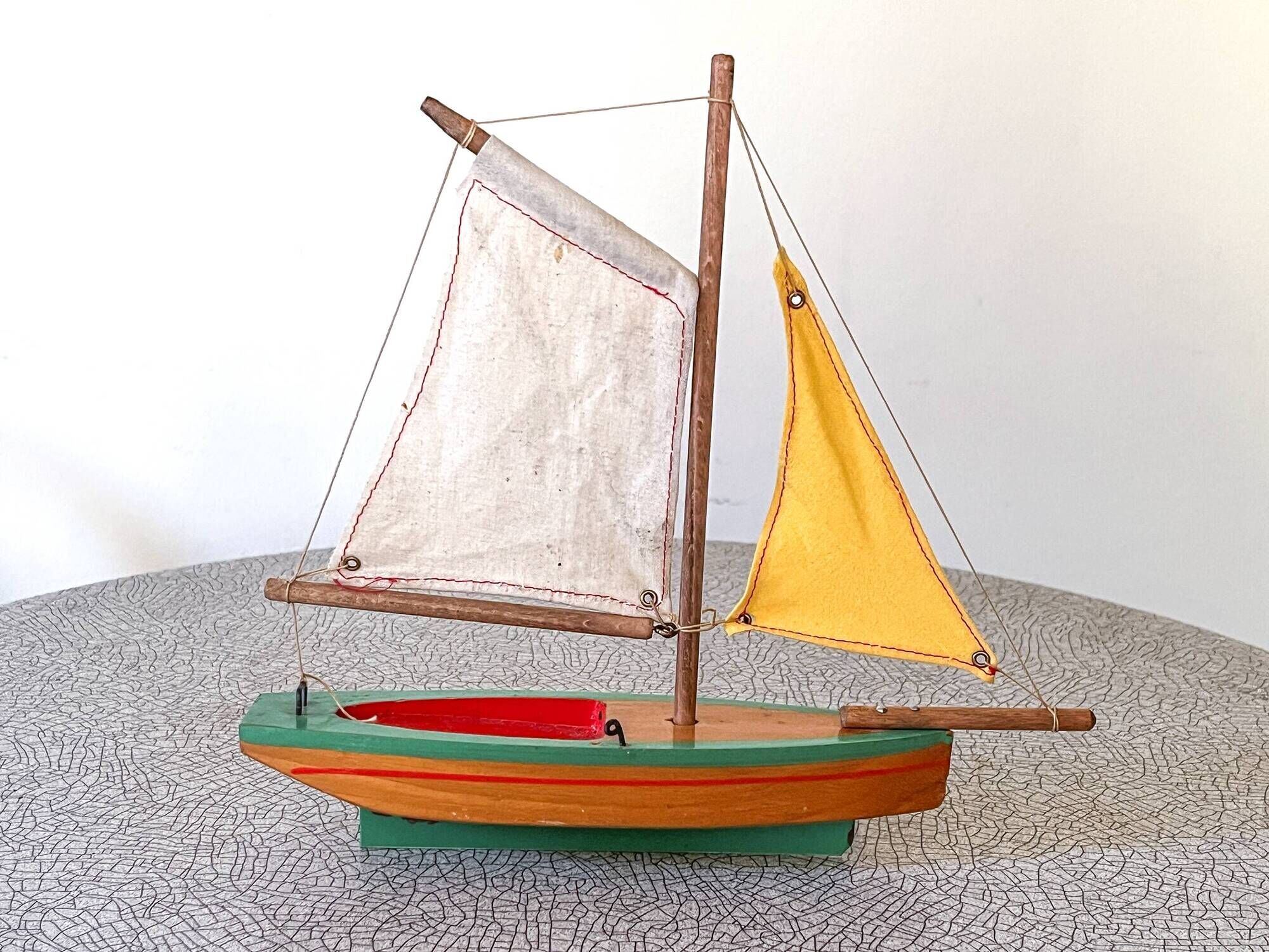 Giraud Sauveur brand half-deep hull basin sailing barge.