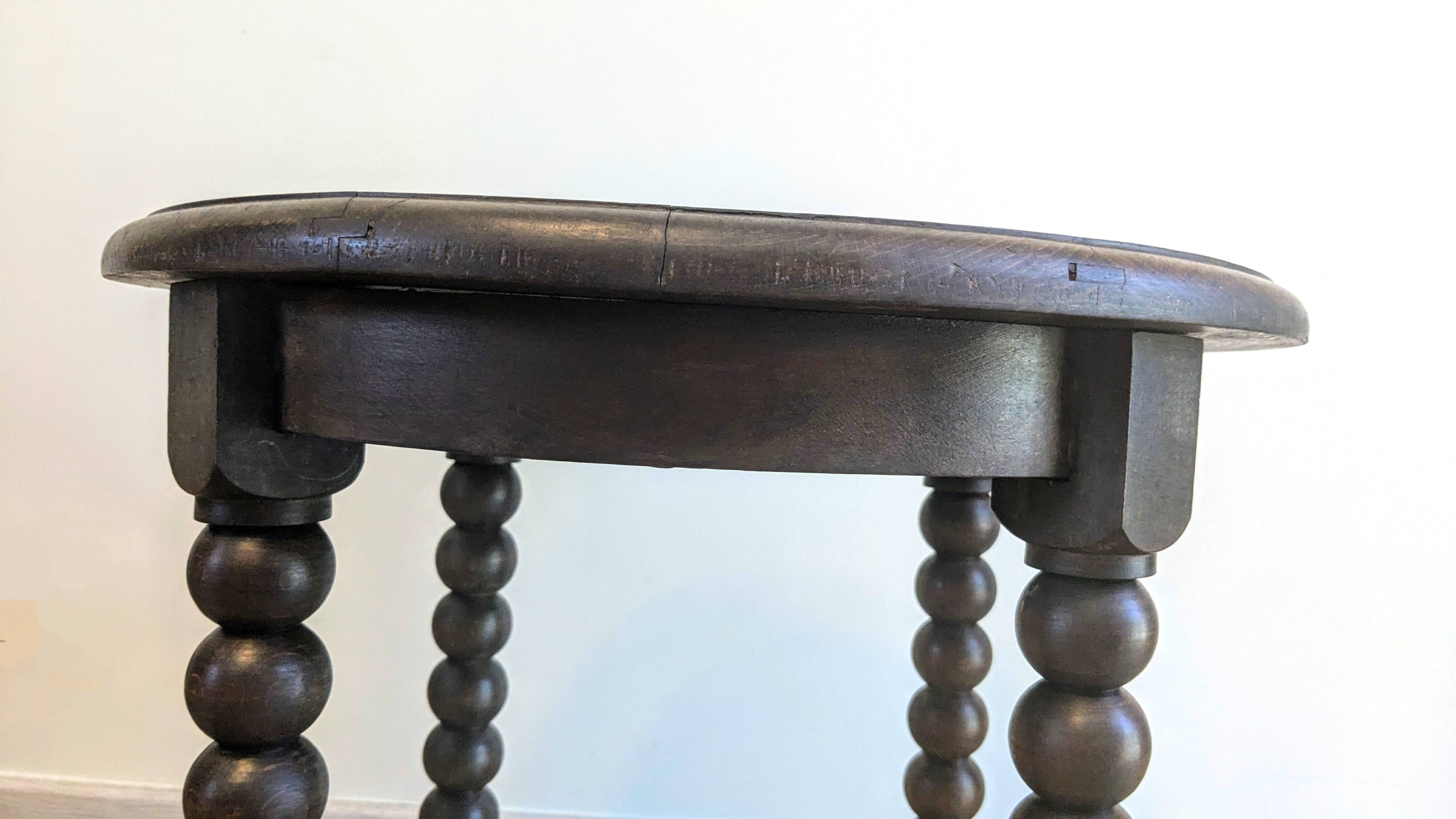 Antique side table with turned legs in solid wood, Louis XIII style