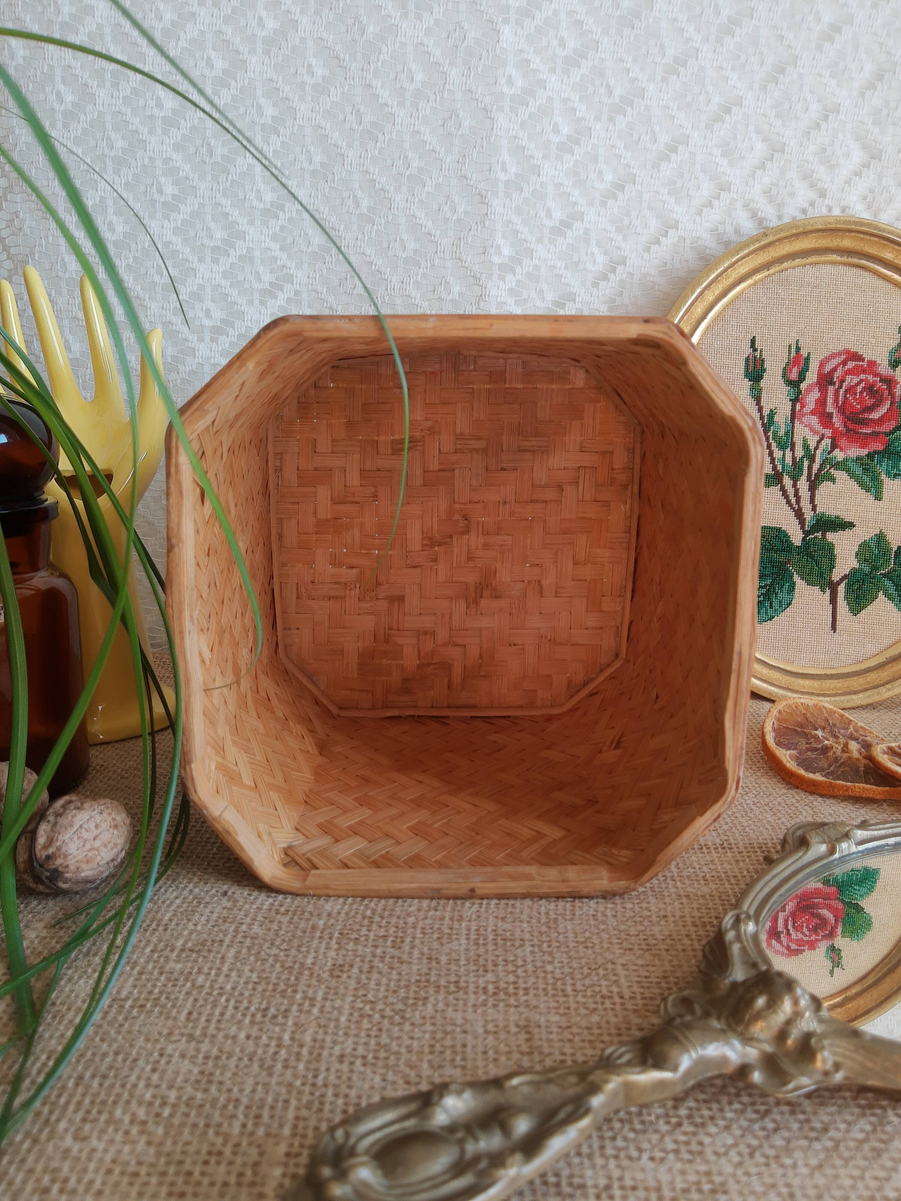 Vintage bamboo pot cover