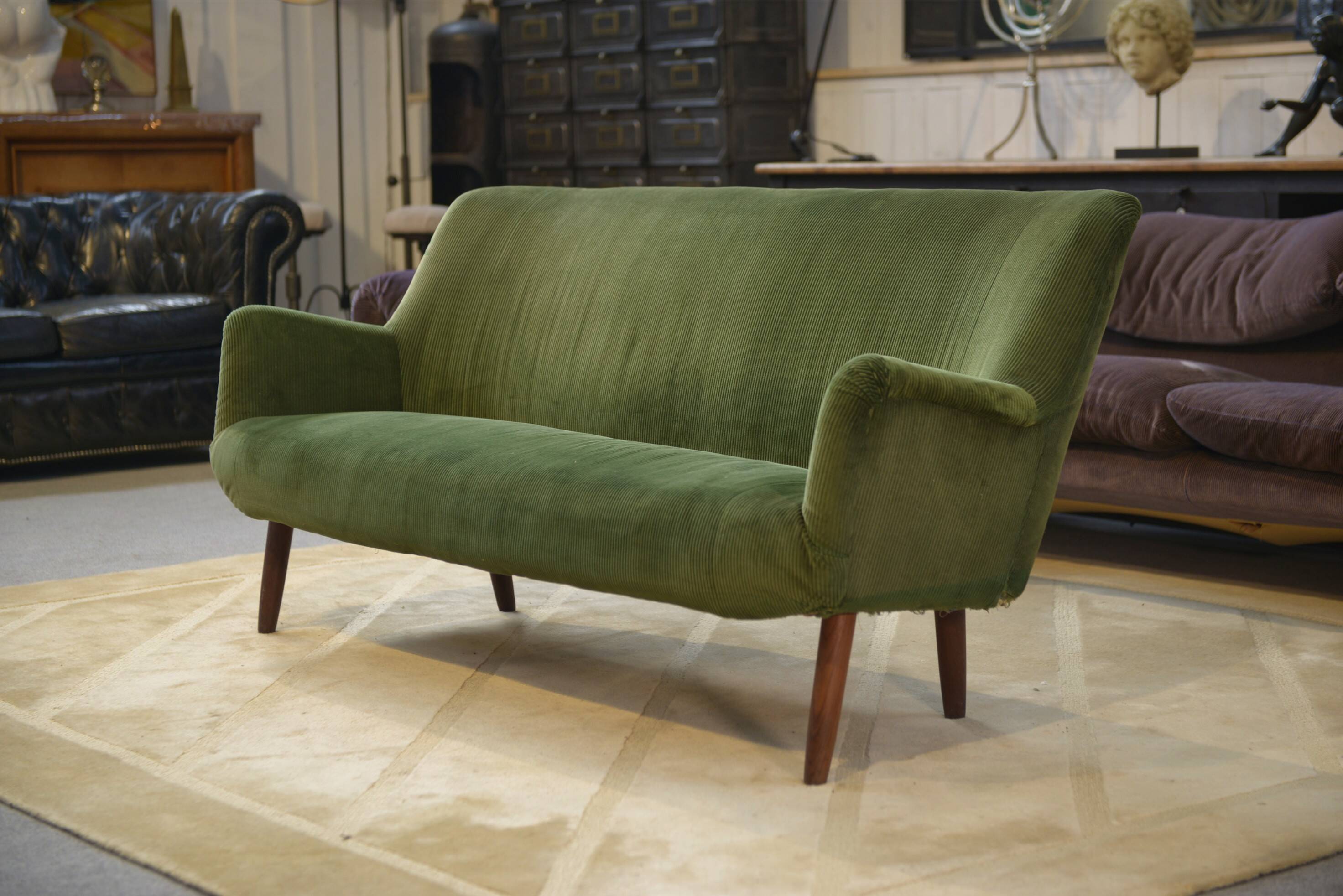 Green velvet canapé 1960s