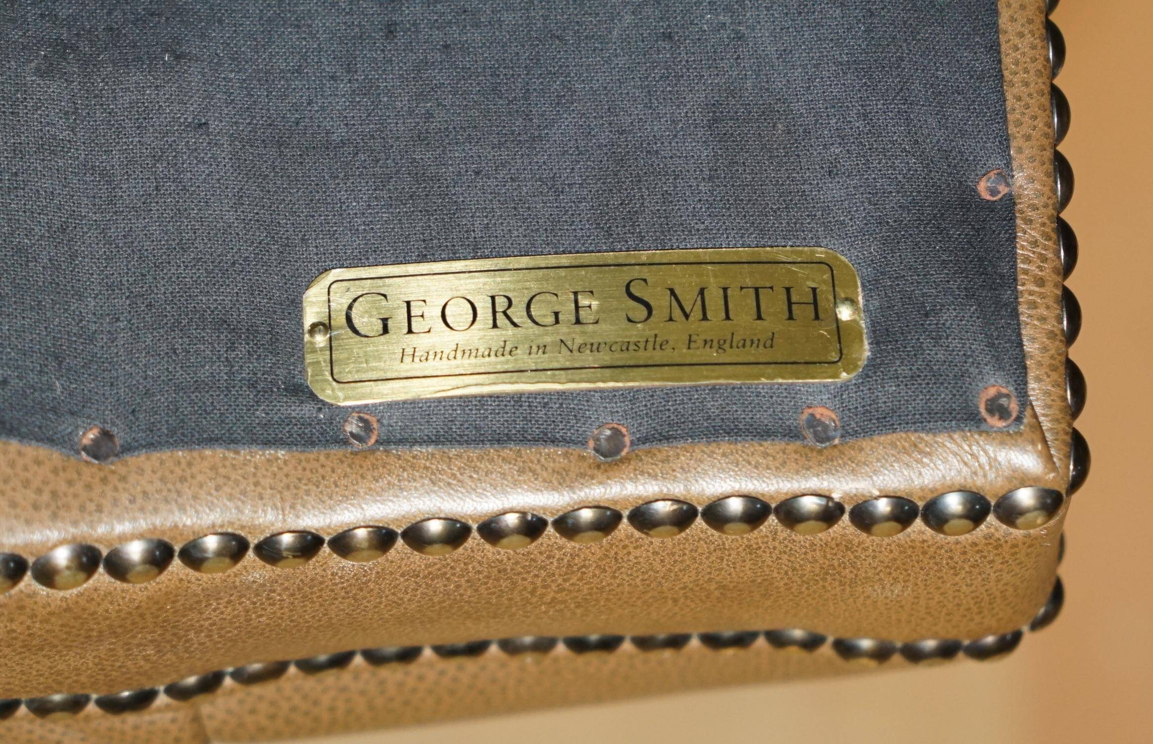 Fauteuil de bureau Chesterfield capitonné cuir George Smith