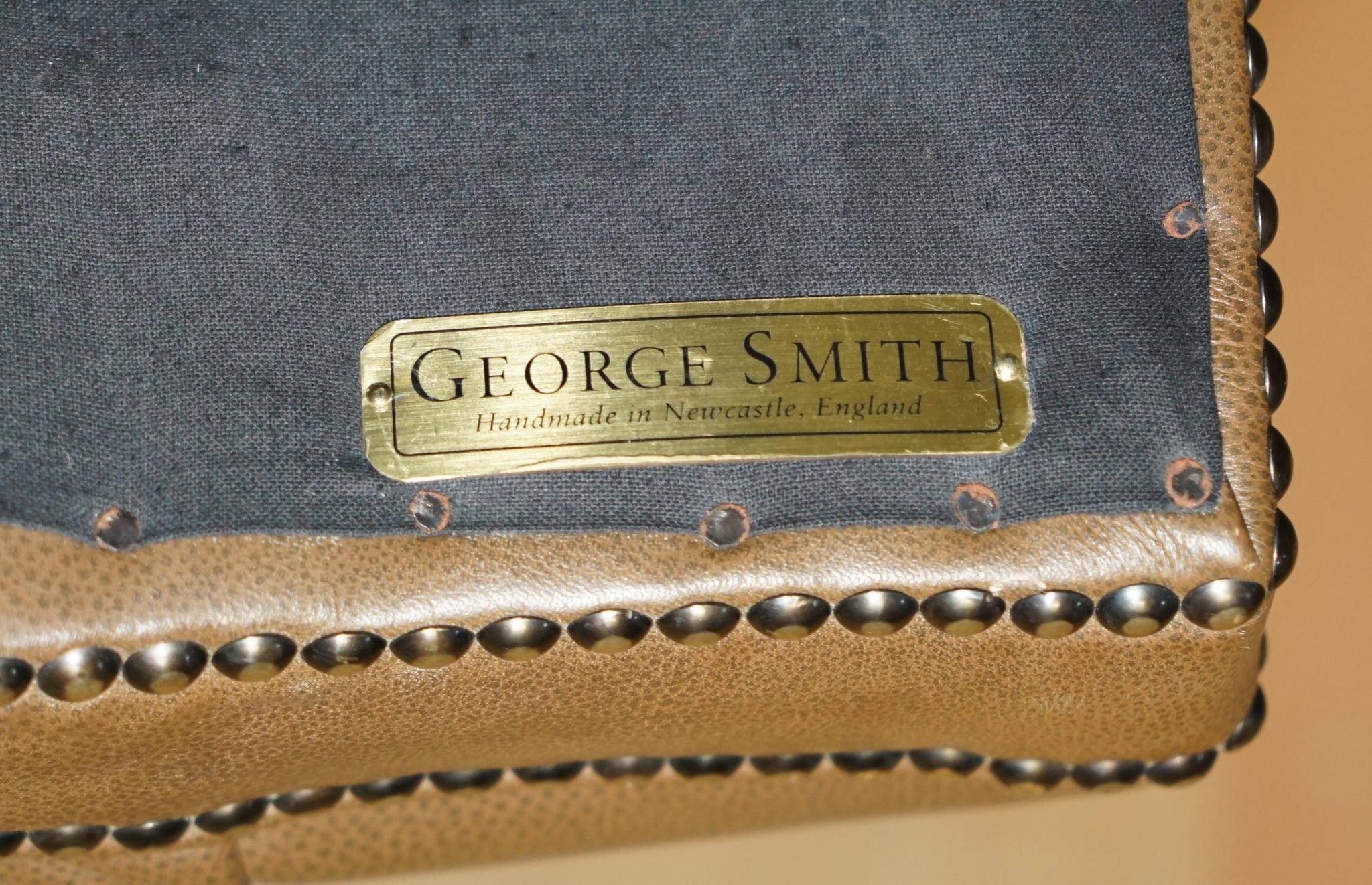 Fauteuil de bureau Chesterfield capitonné cuir George Smith