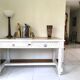 Bureau ancien en chêne sculpté et cérusé