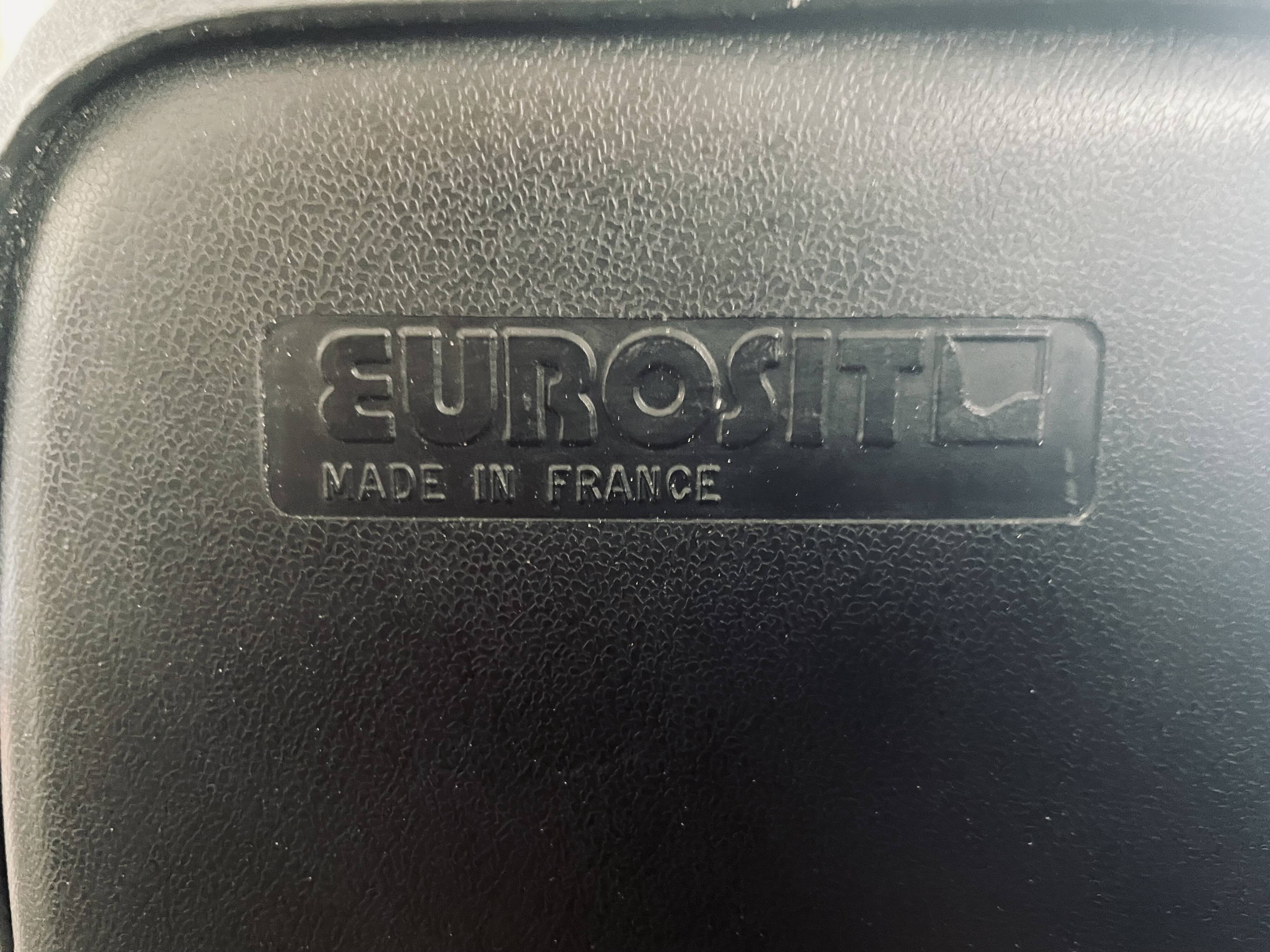 Black leather chairs - eurosit france