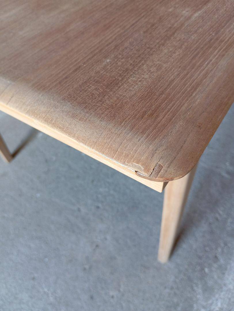 Scandinavian table