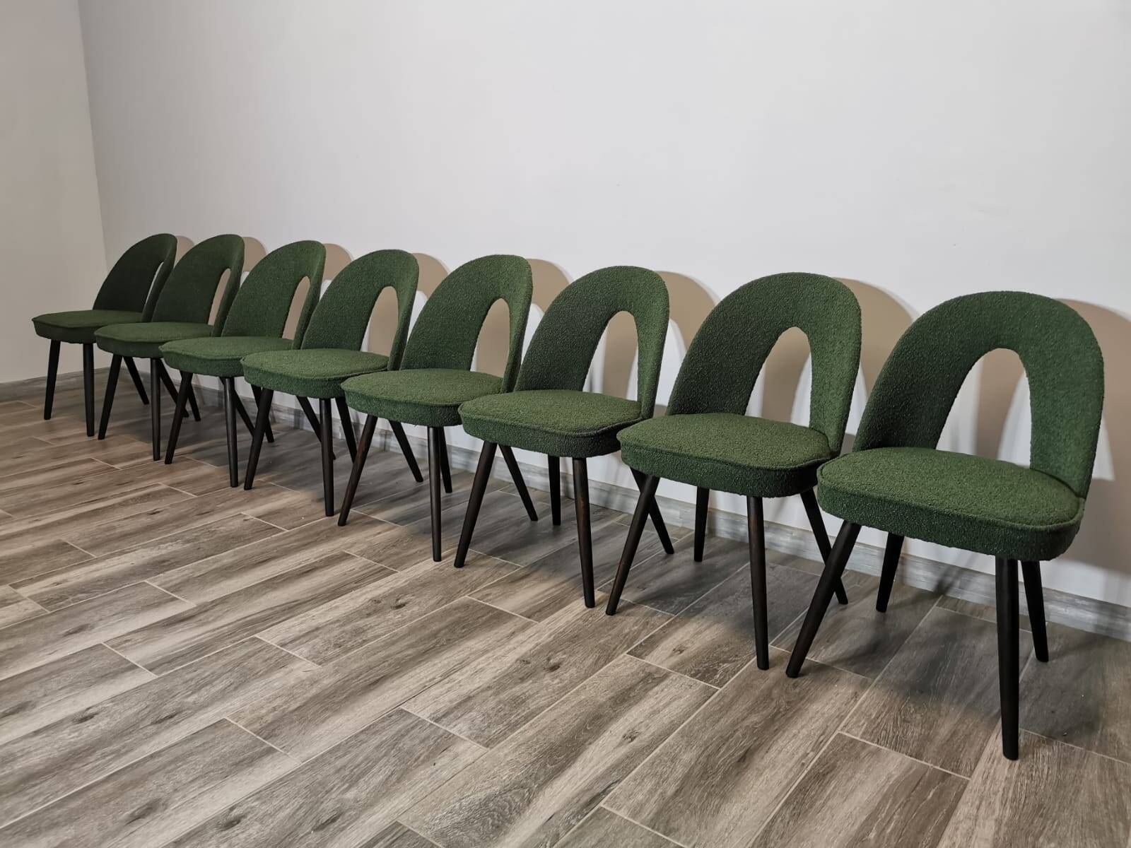 Chaises de salle à manger par Antonin Suman, 1960s, Set de 8