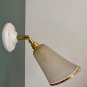 Vintage tulip wall lamp in white and gold granite glass