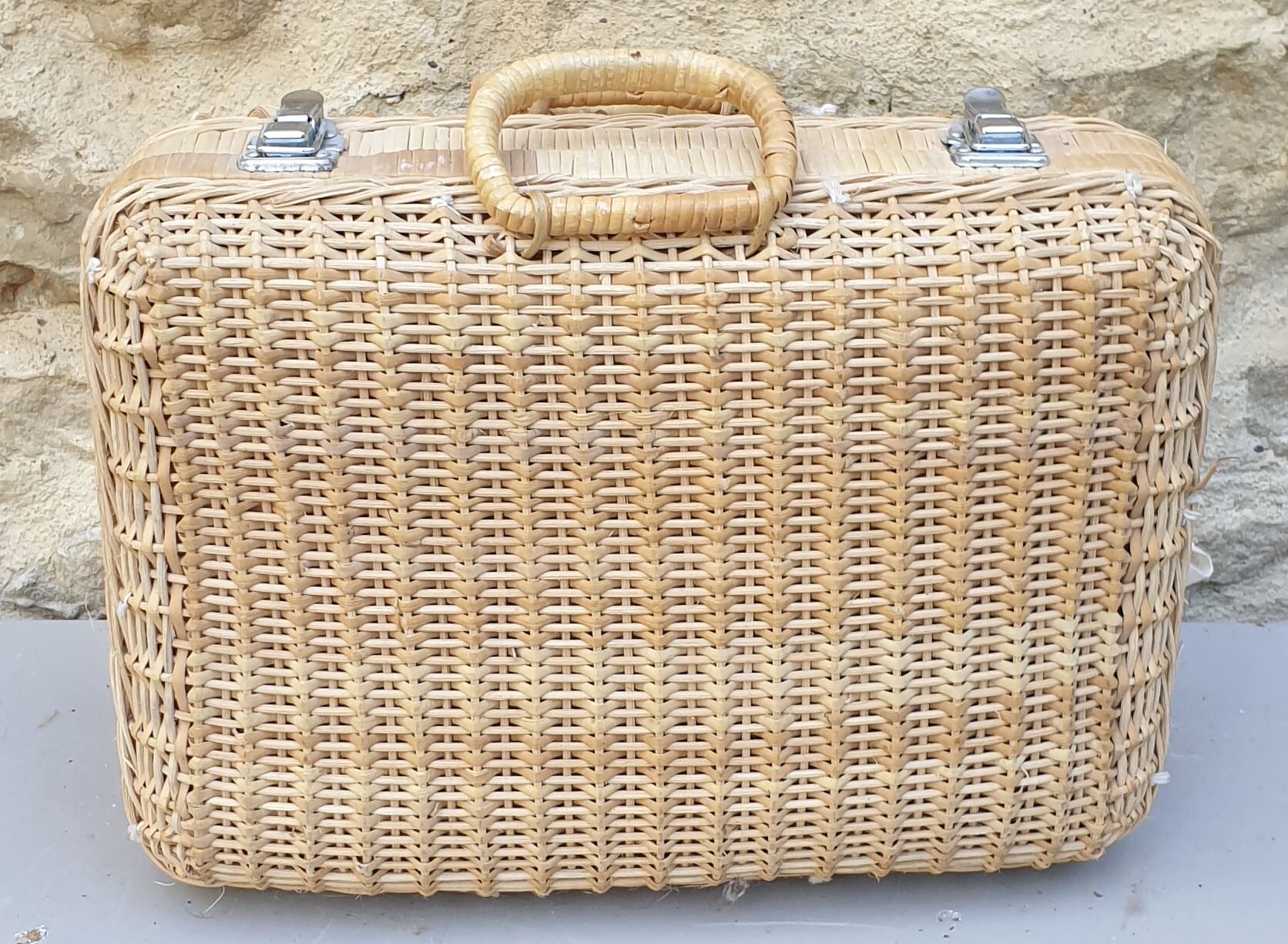 Wicker case, vintage