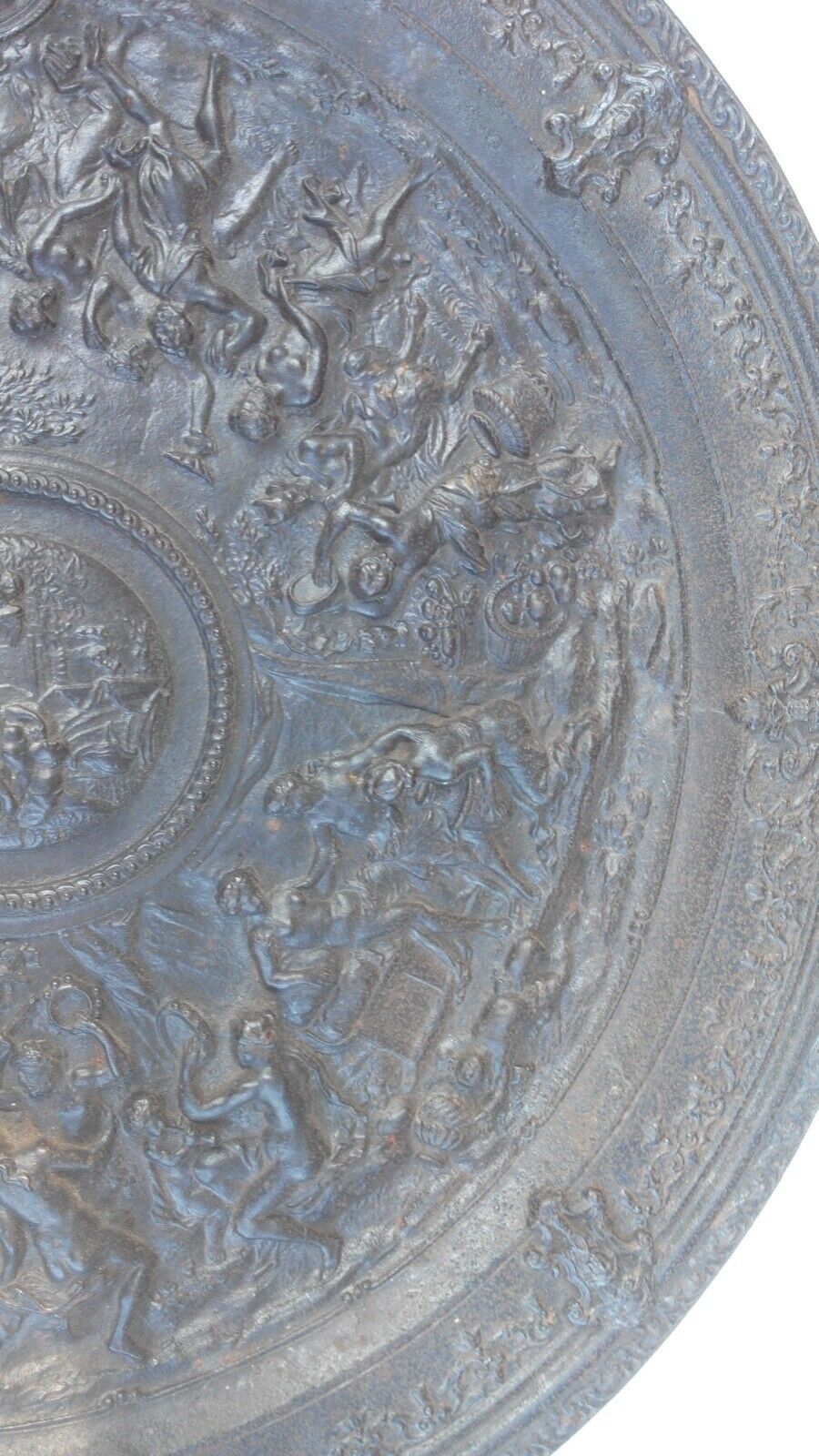cast iron dish decorated in the antique XIX th -FONTE SOMMEVOIRE